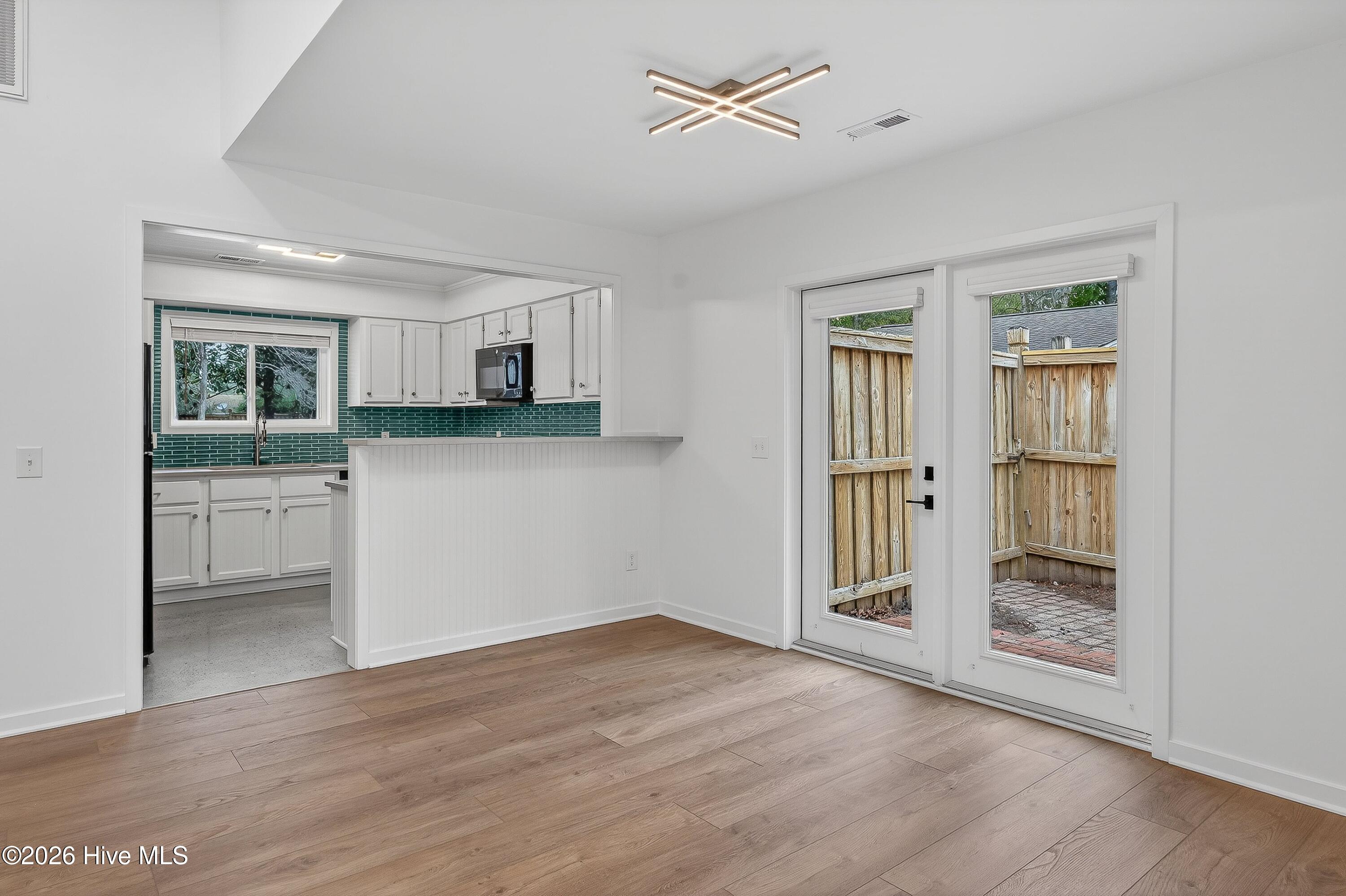 6729 Cable Car Lane Property Photo 5