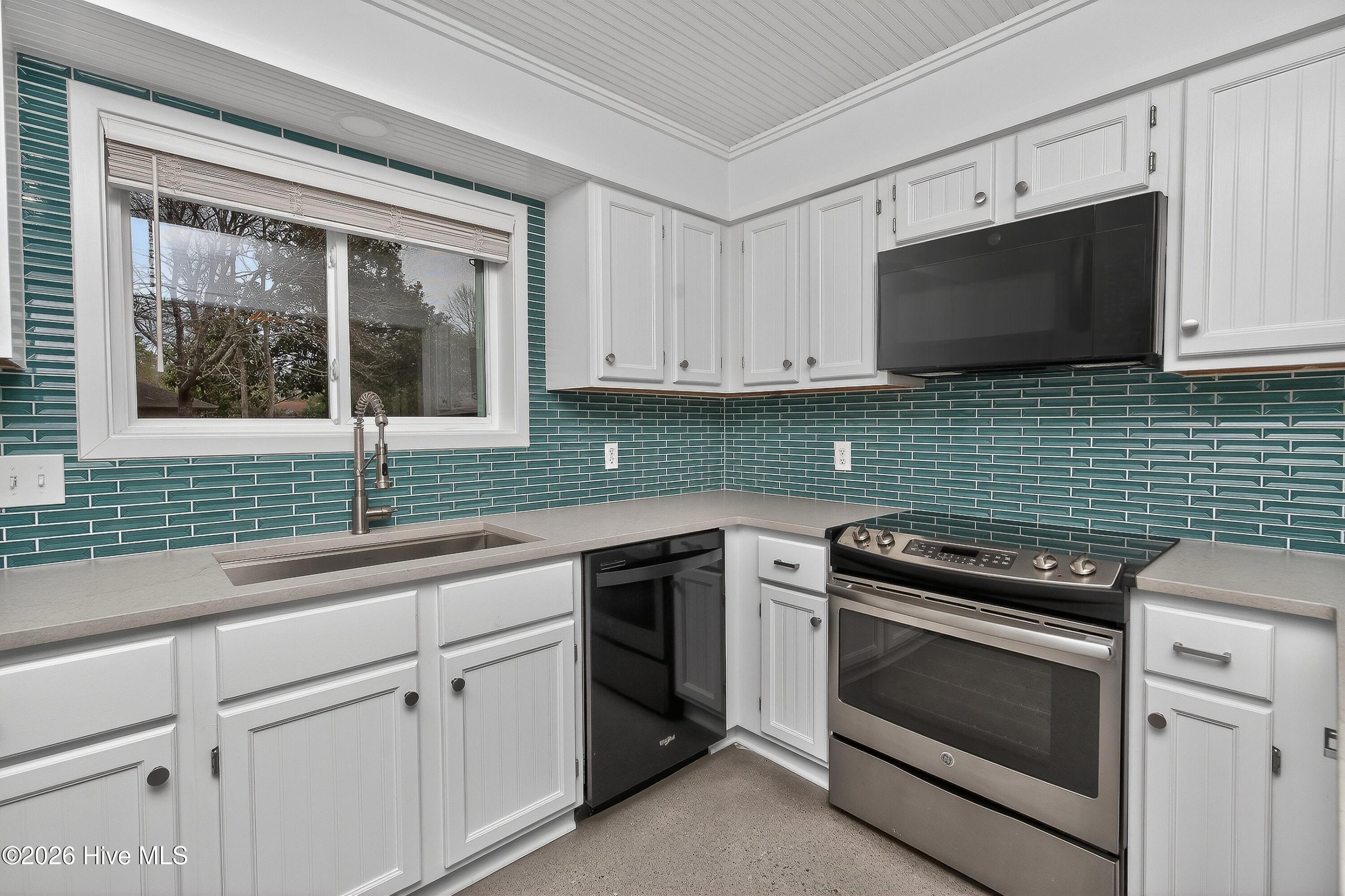 6729 Cable Car Lane Property Photo 7