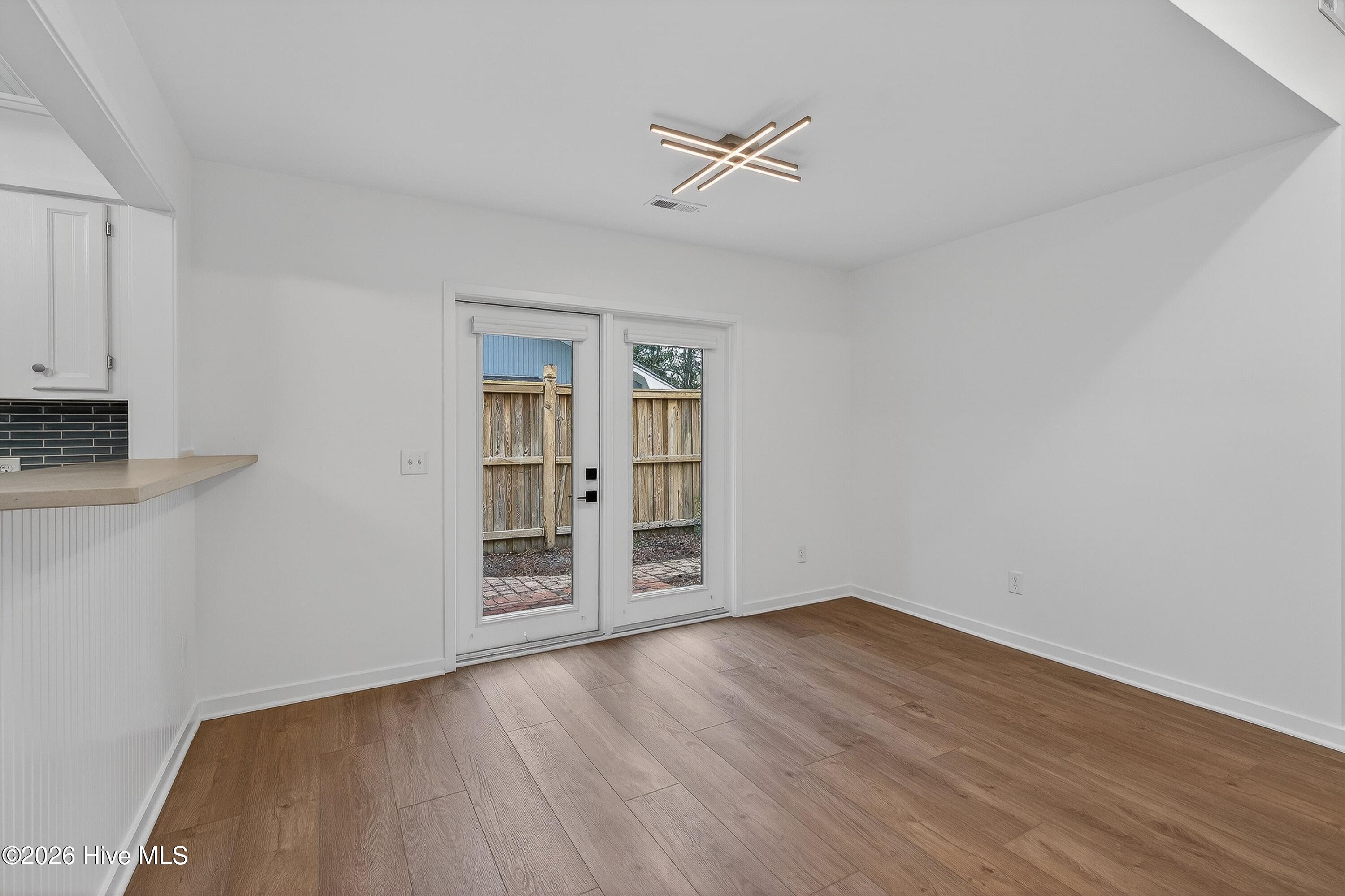 6729 Cable Car Lane Property Photo 9