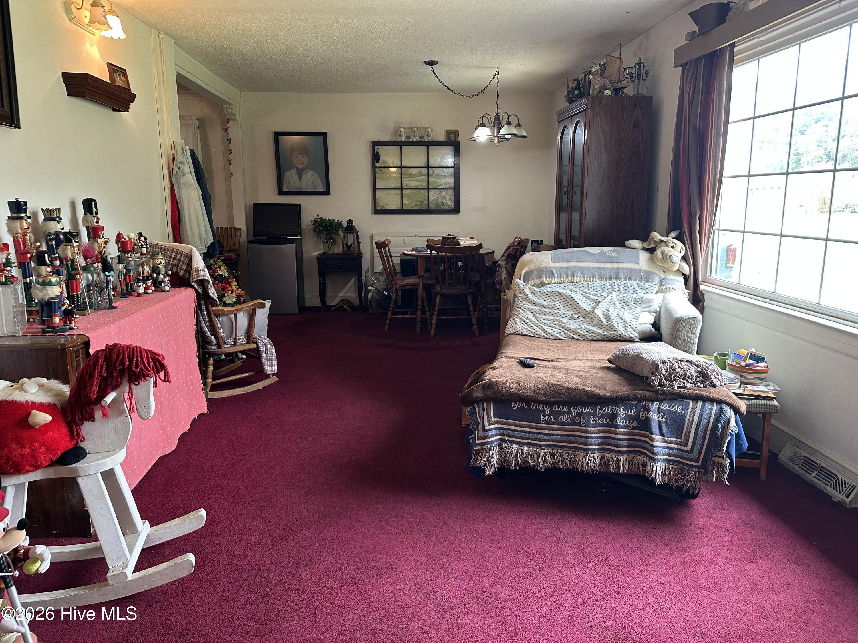 4646 Windsor Road Property Photo 9