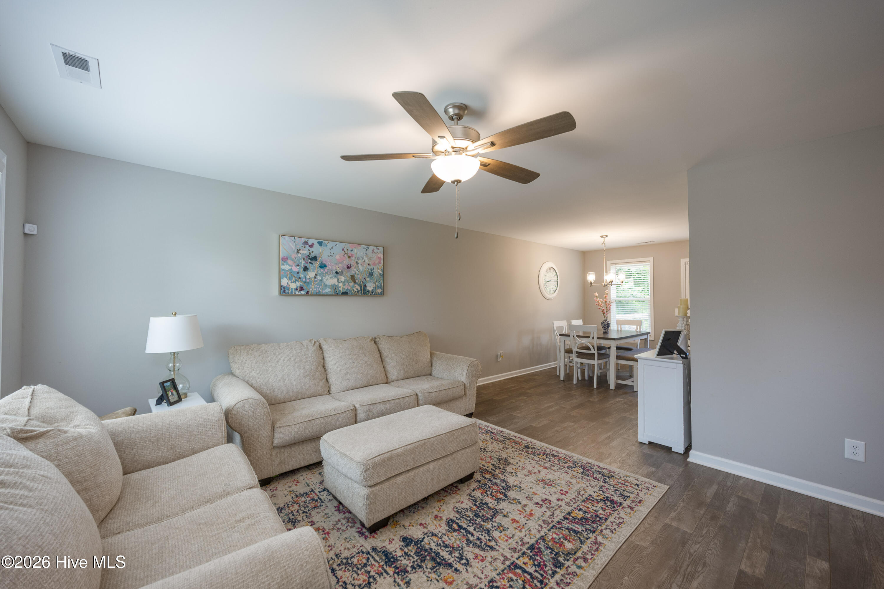 207 Dixie Circle Property Photo 5