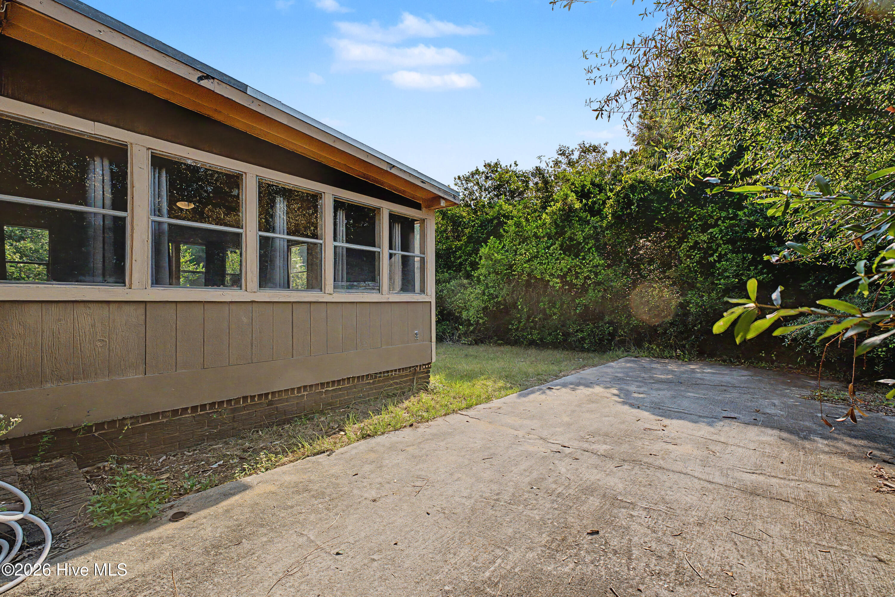 307 Wiley Avenue Property Photo 4
