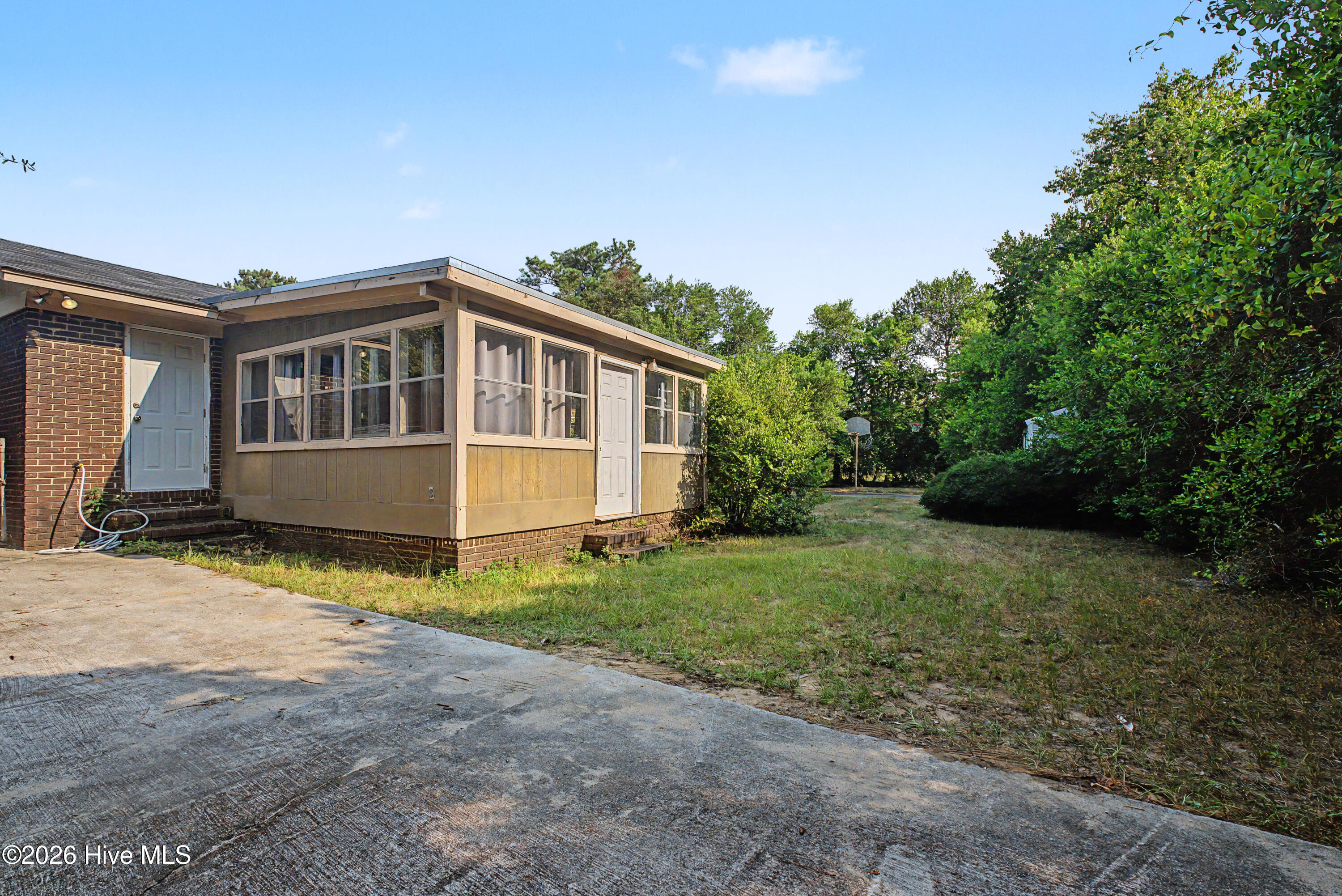 307 Wiley Avenue Property Photo 8