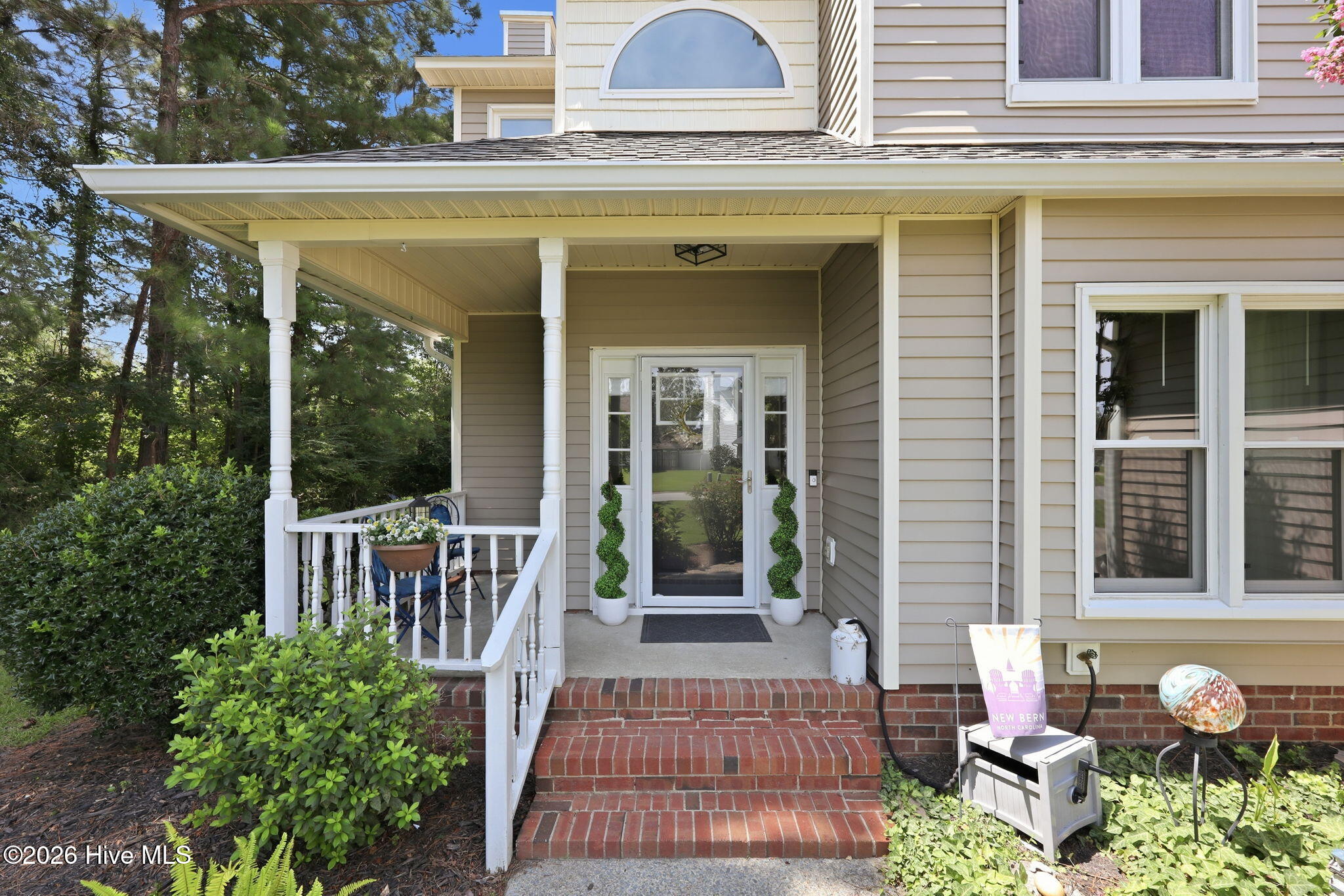 213 Stadler Drive Property Photo 2