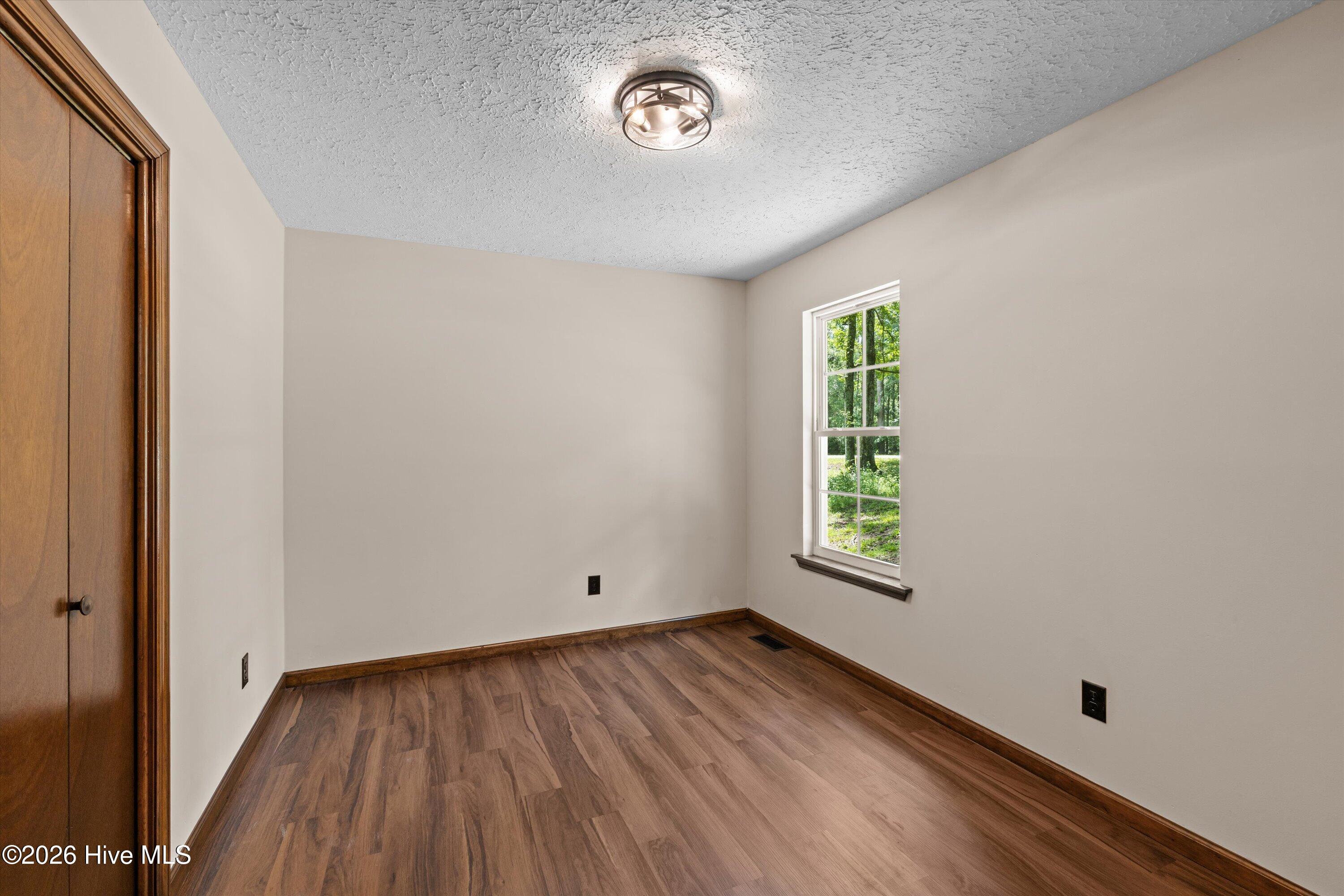107 Ashwood Drive Property Photo 16