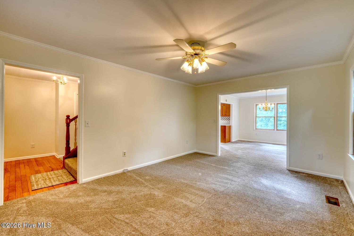 151 Sharp Top Circle Property Photo 3