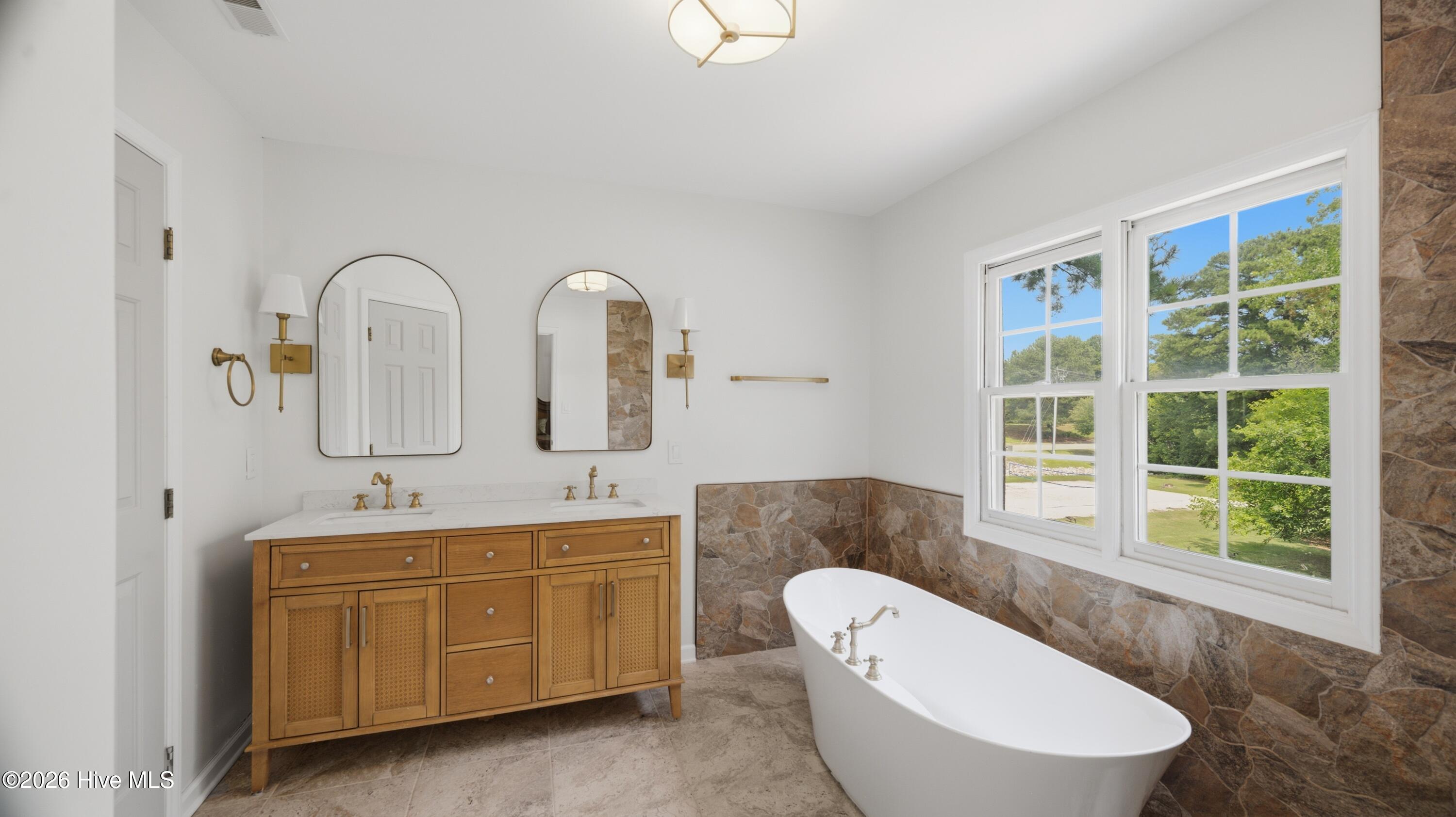 608 Marsh Grass Drive Property Photo 14