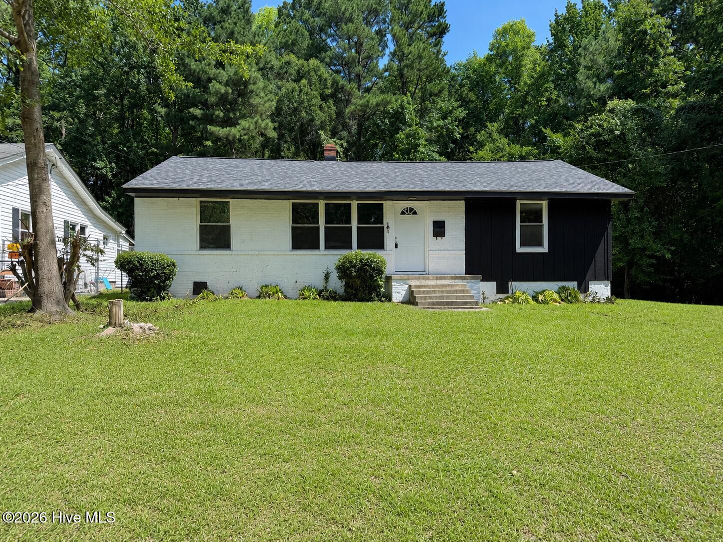 1104 Proctor Street Property Photo 1