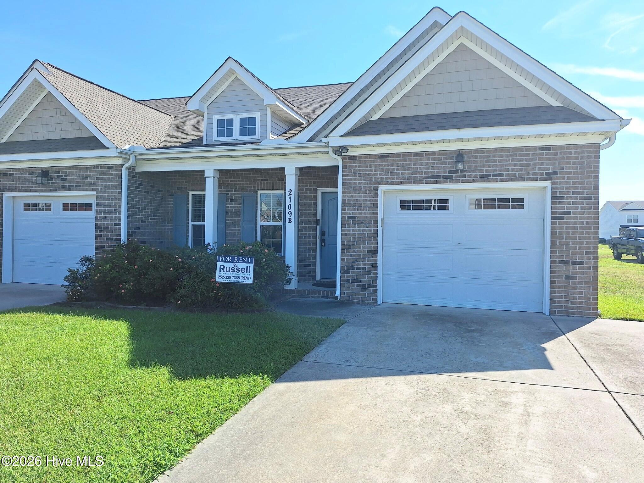 2109 Remington Court B Property Photo 1