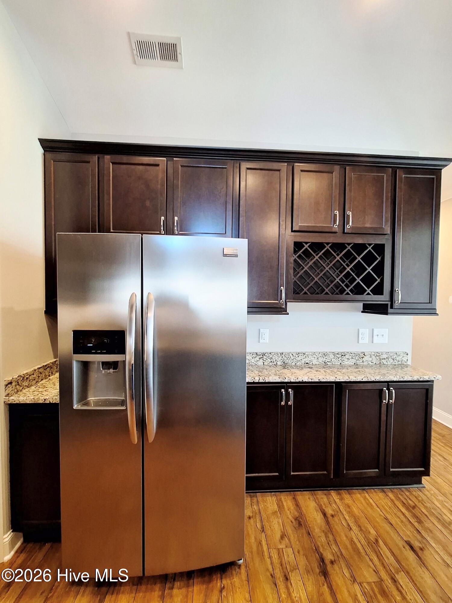 2109 Remington Court B Property Photo 5