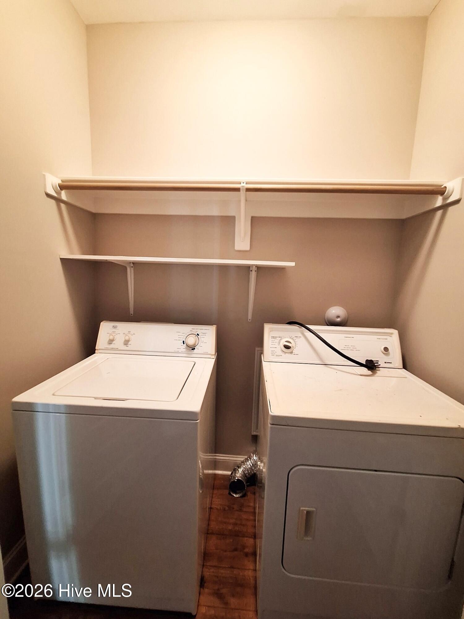2109 Remington Court B Property Photo 8