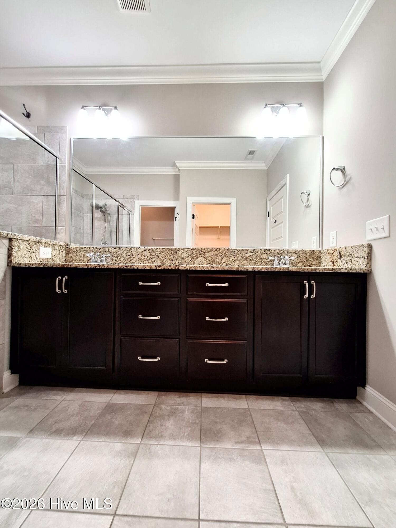 2109 Remington Court B Property Photo 13
