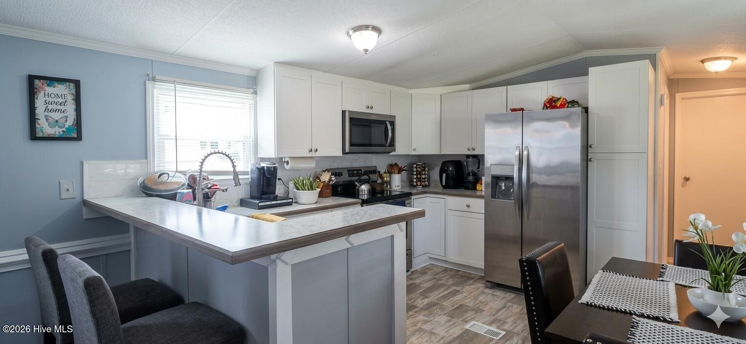 5930 Hibernia Drive Property Photo 4