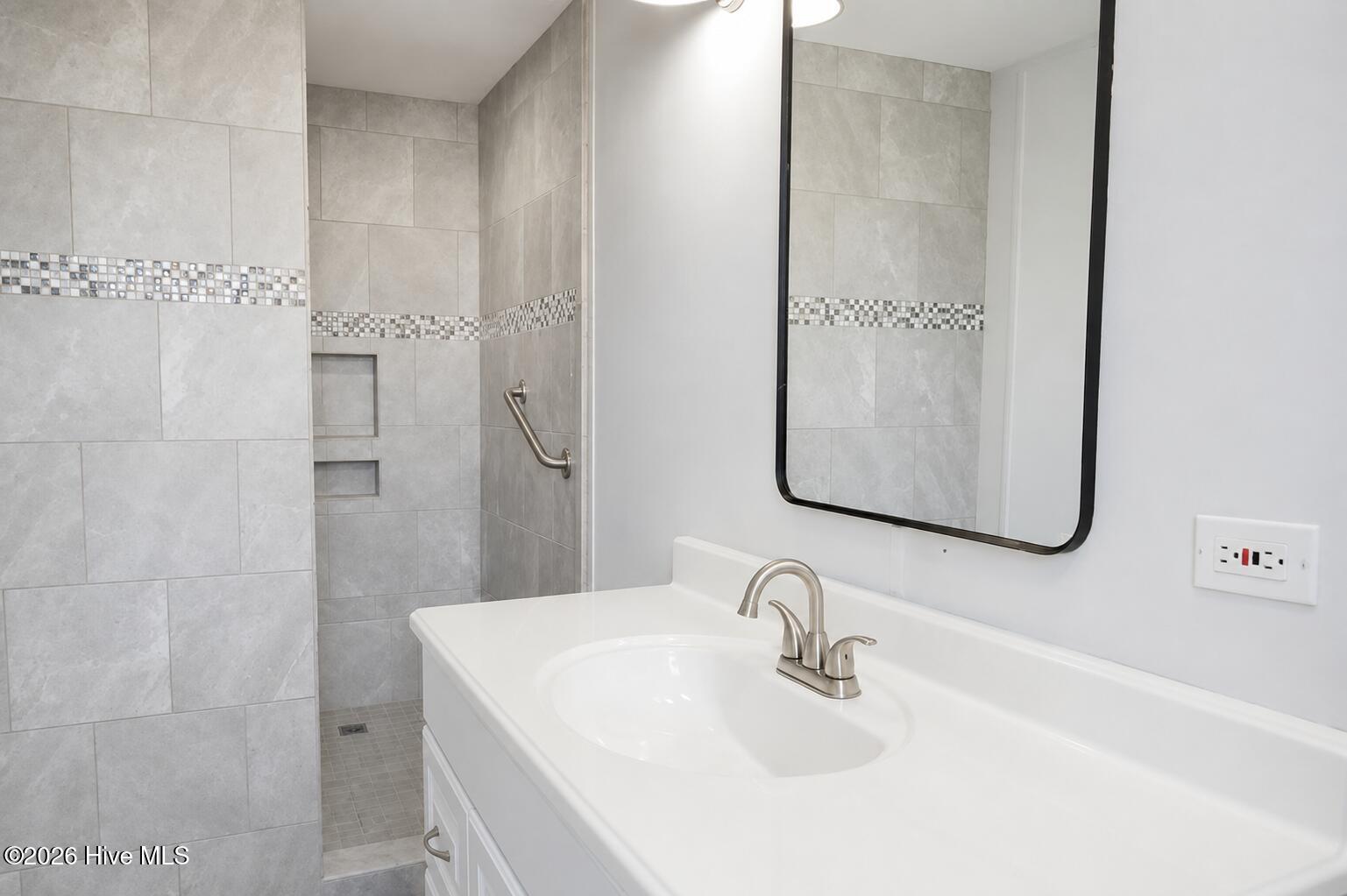 4613 Oak Crest Drive Se Property Photo 8