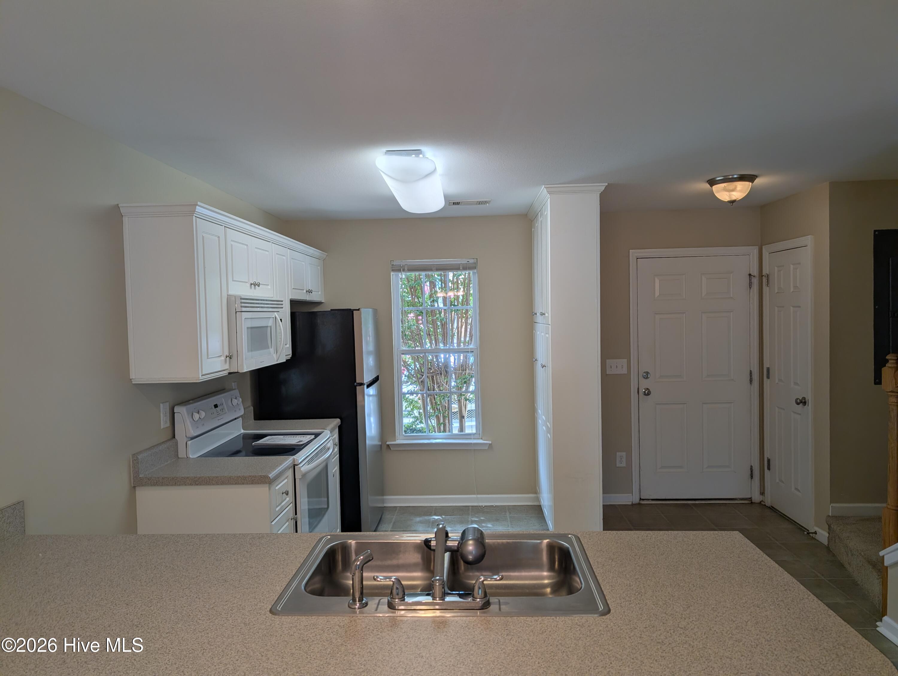 1008 Micah Terrace Property Photo 2