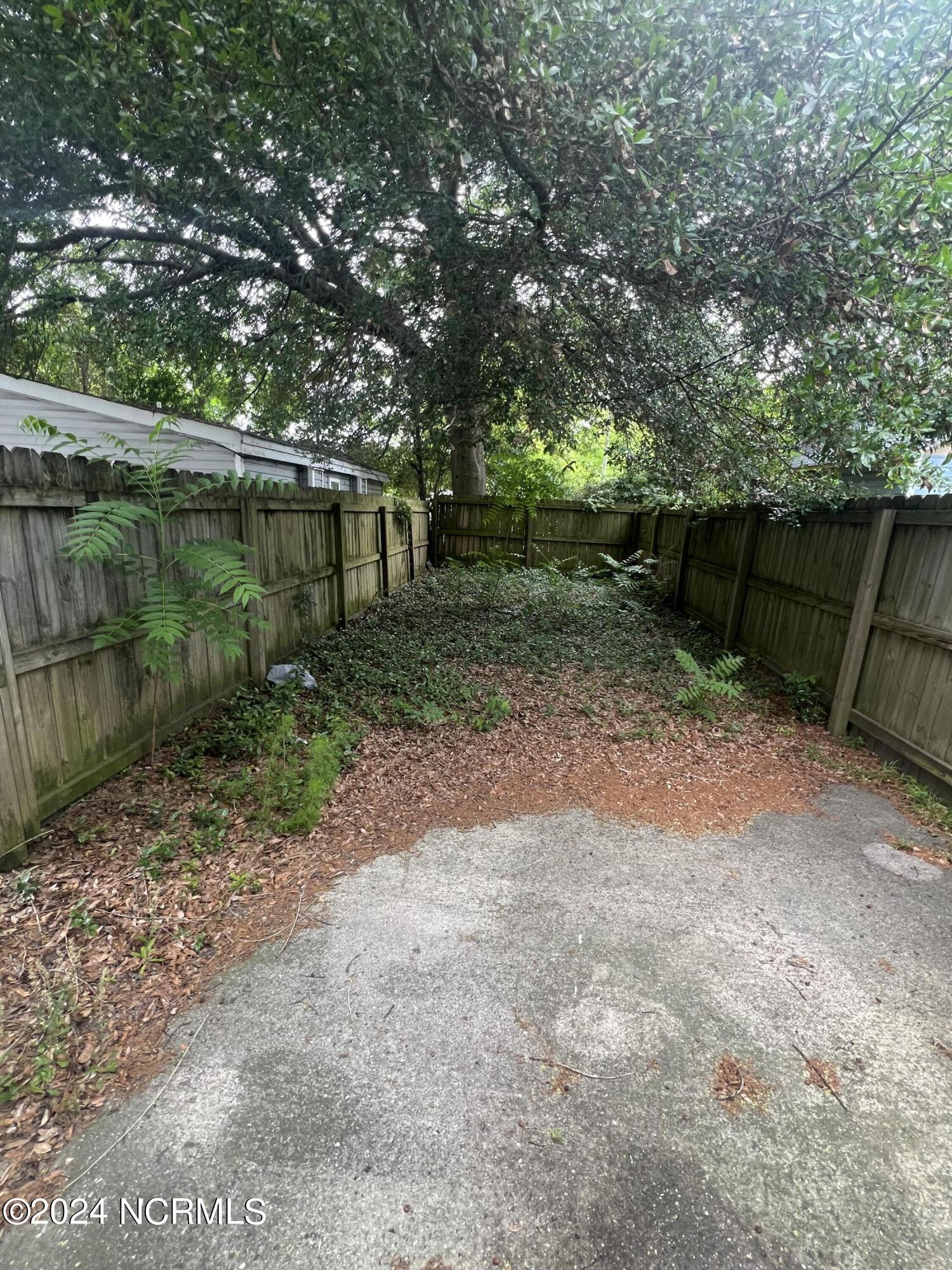 1303 King Street Property Photo 9