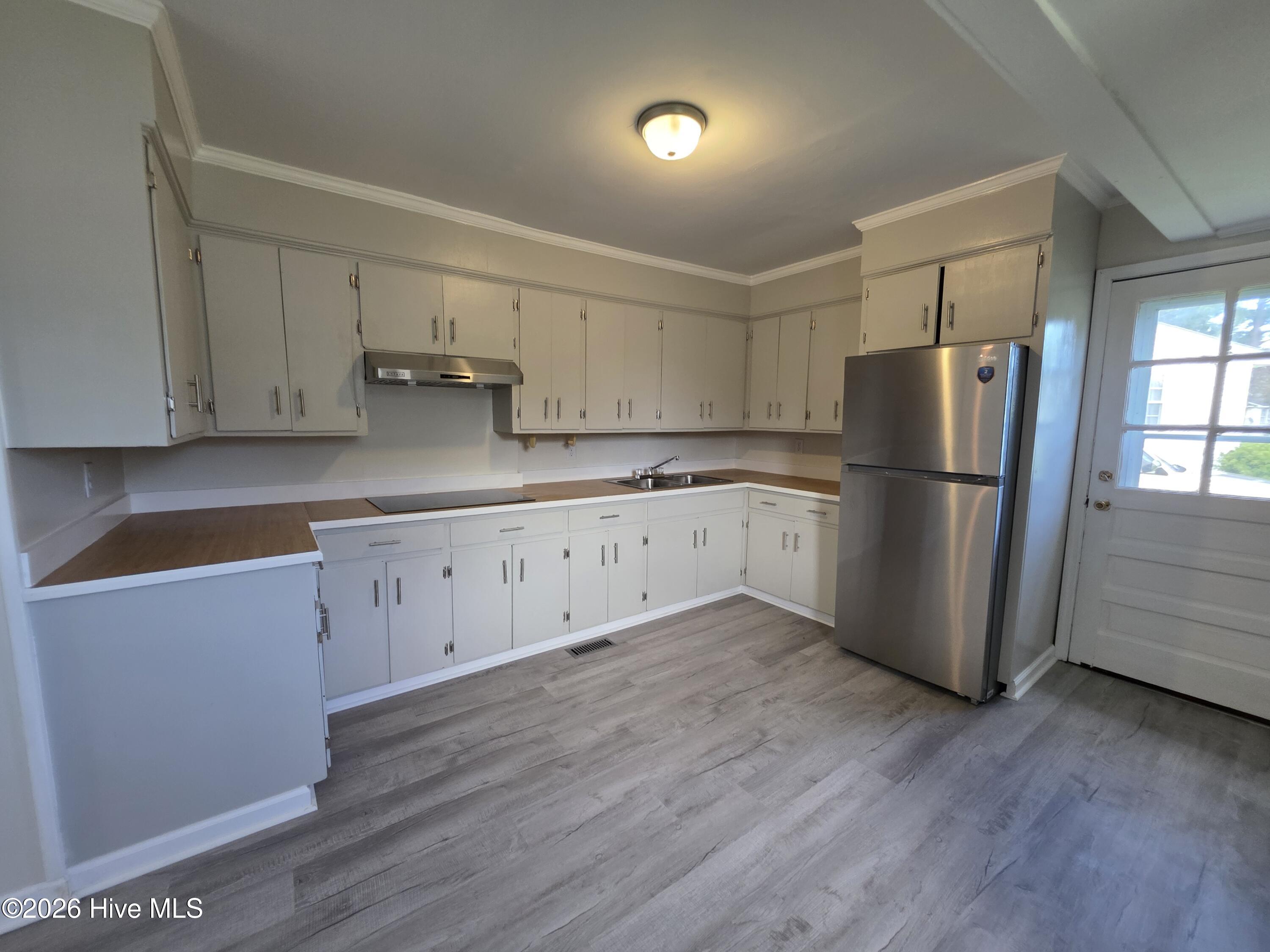 2266 Onslow Drive Property Photo 6