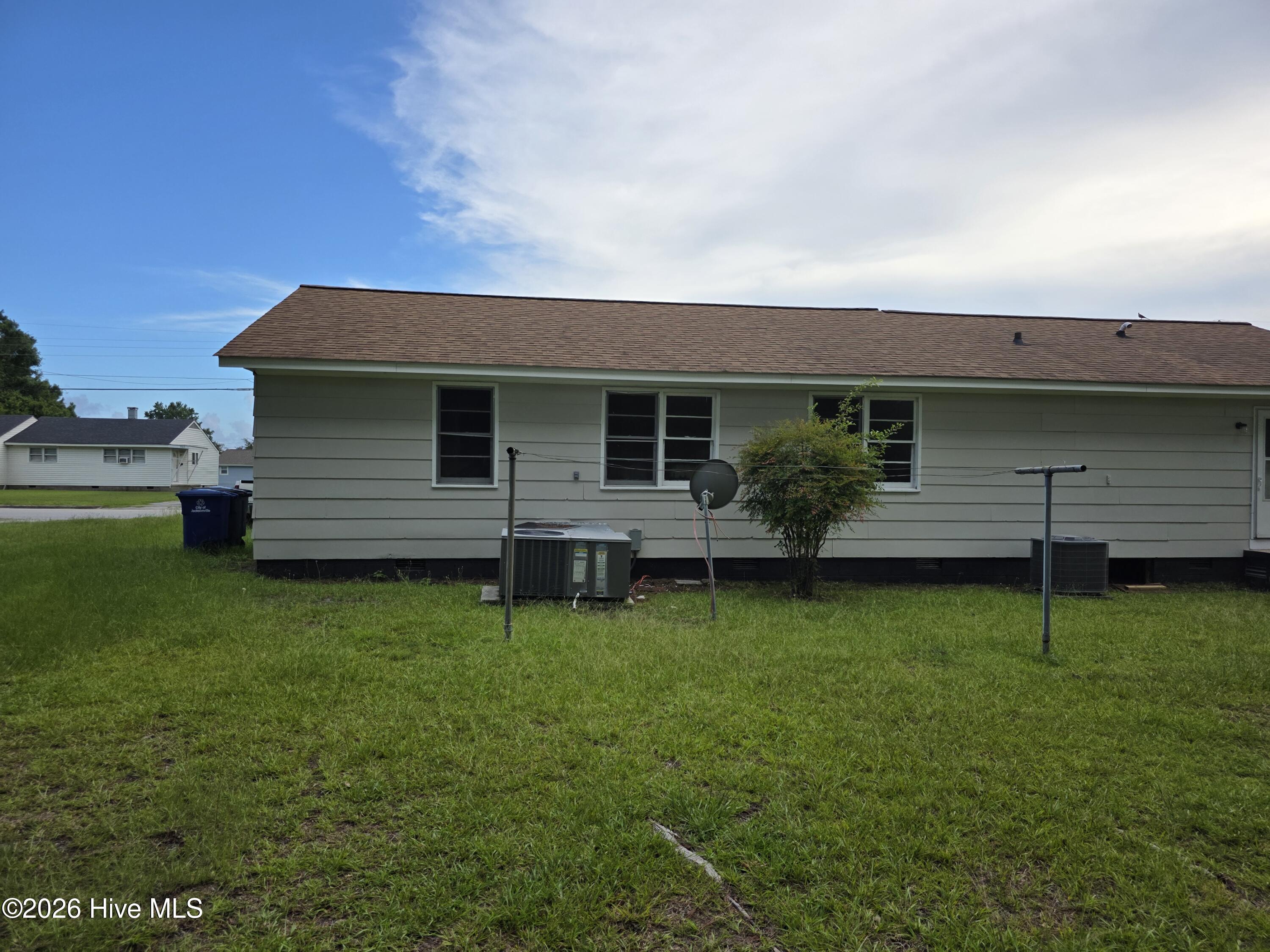 2266 Onslow Drive Property Photo 16
