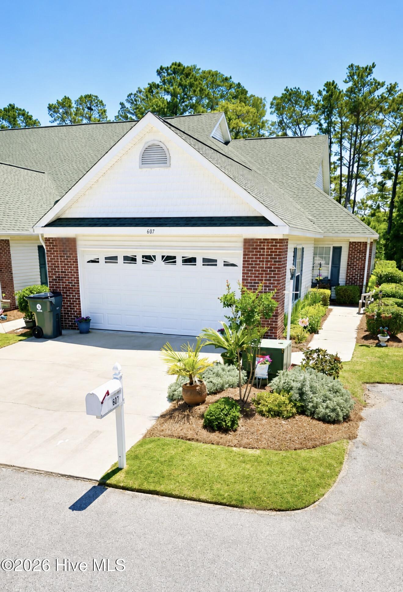 607 Sunset Oaks Lane Property Photo 1