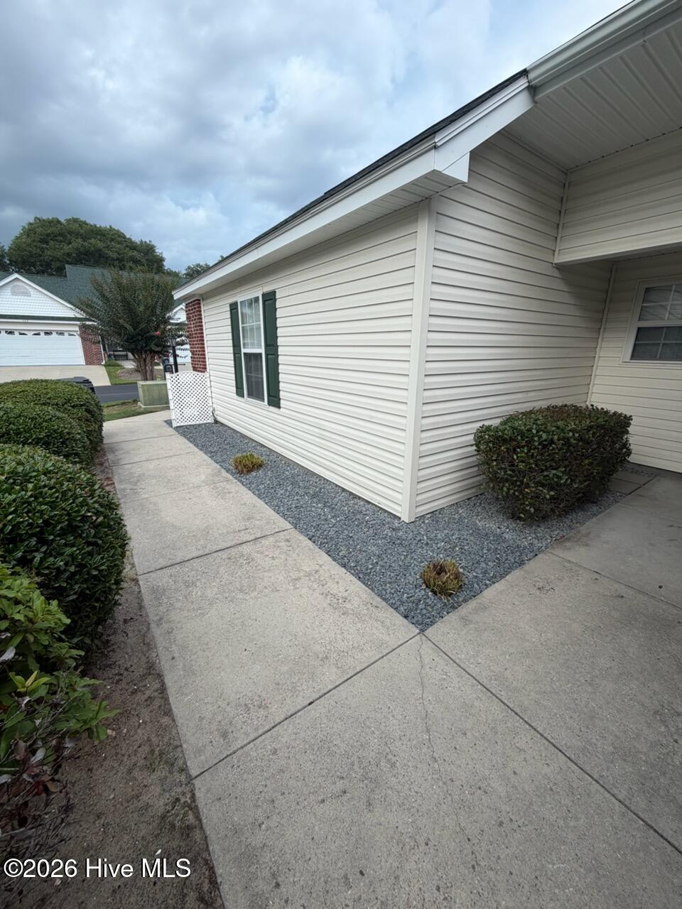 607 Sunset Oaks Lane Property Photo 2