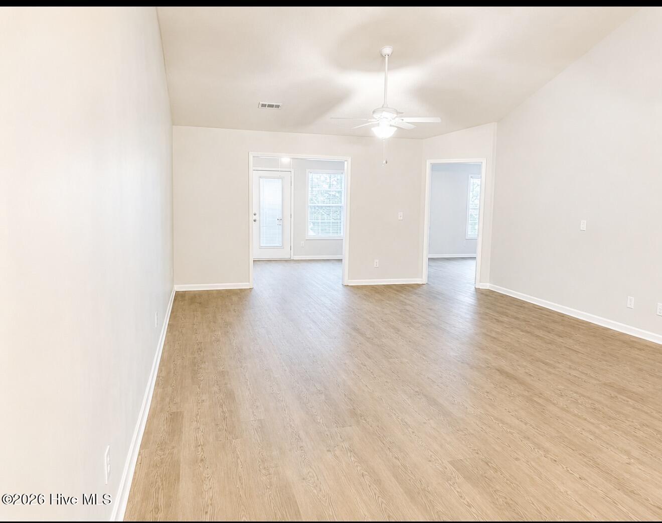 607 Sunset Oaks Lane Property Photo 6