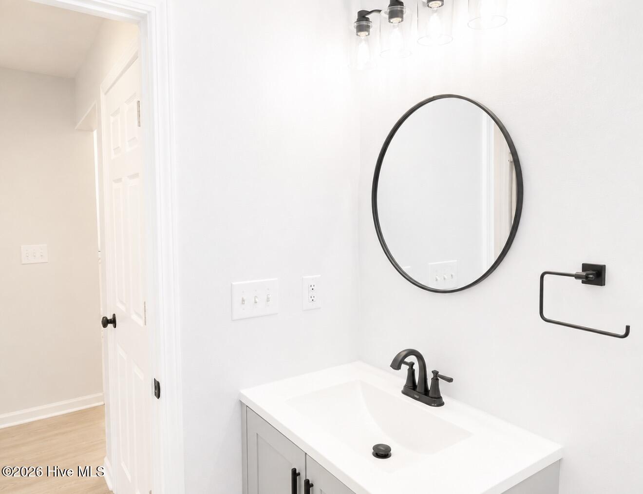 607 Sunset Oaks Lane Property Photo 13