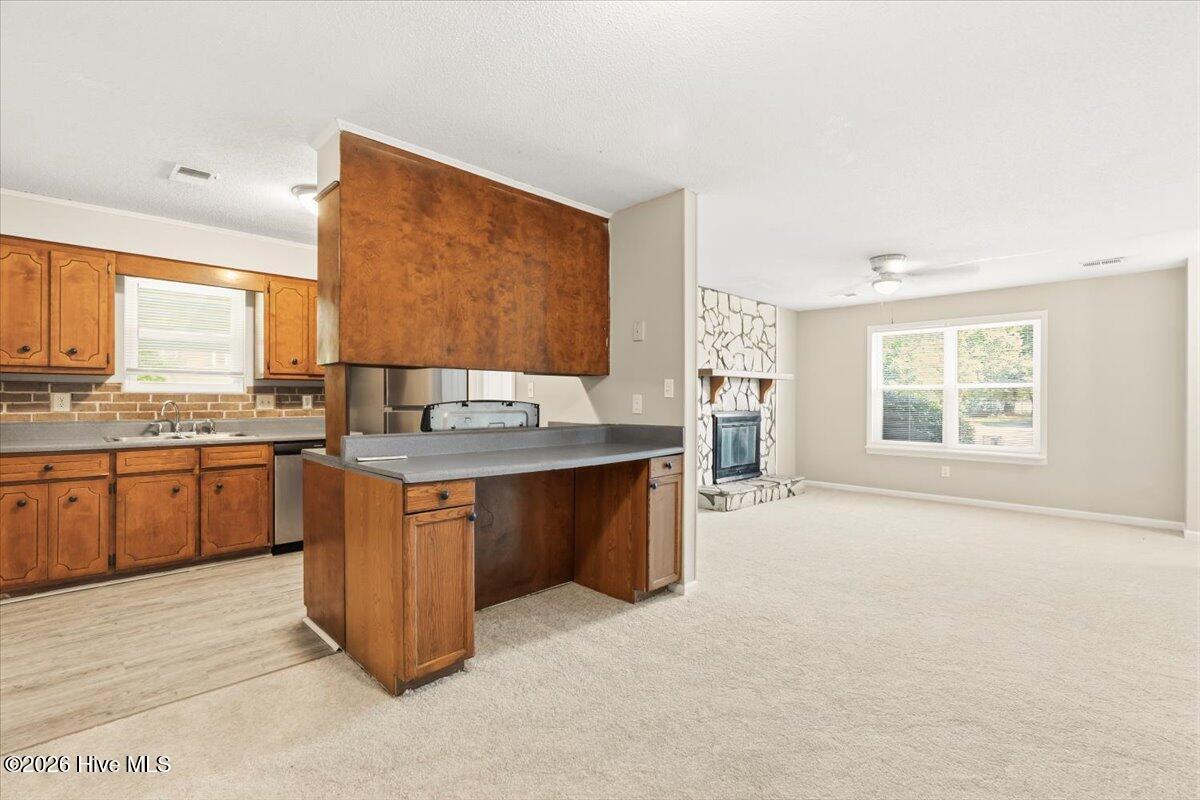 1910 Neptune Drive Property Photo 8