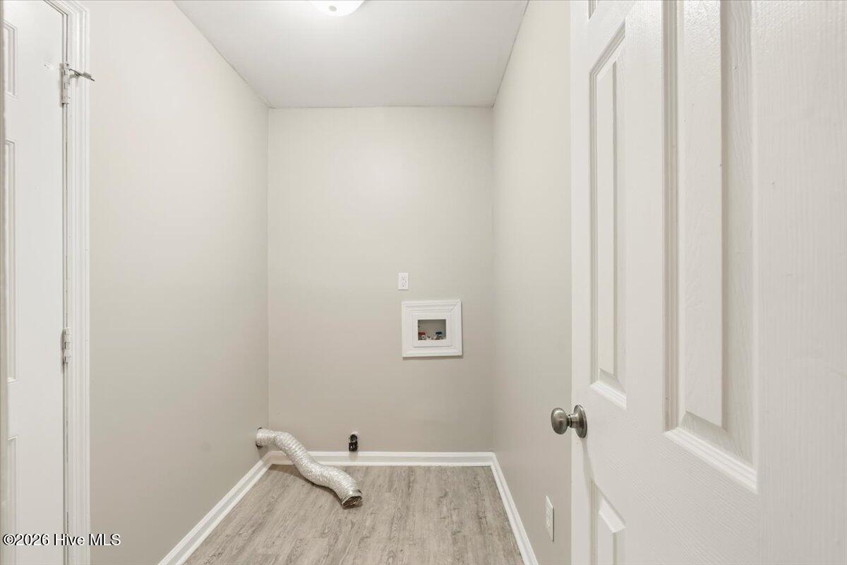 1910 Neptune Drive Property Photo 13