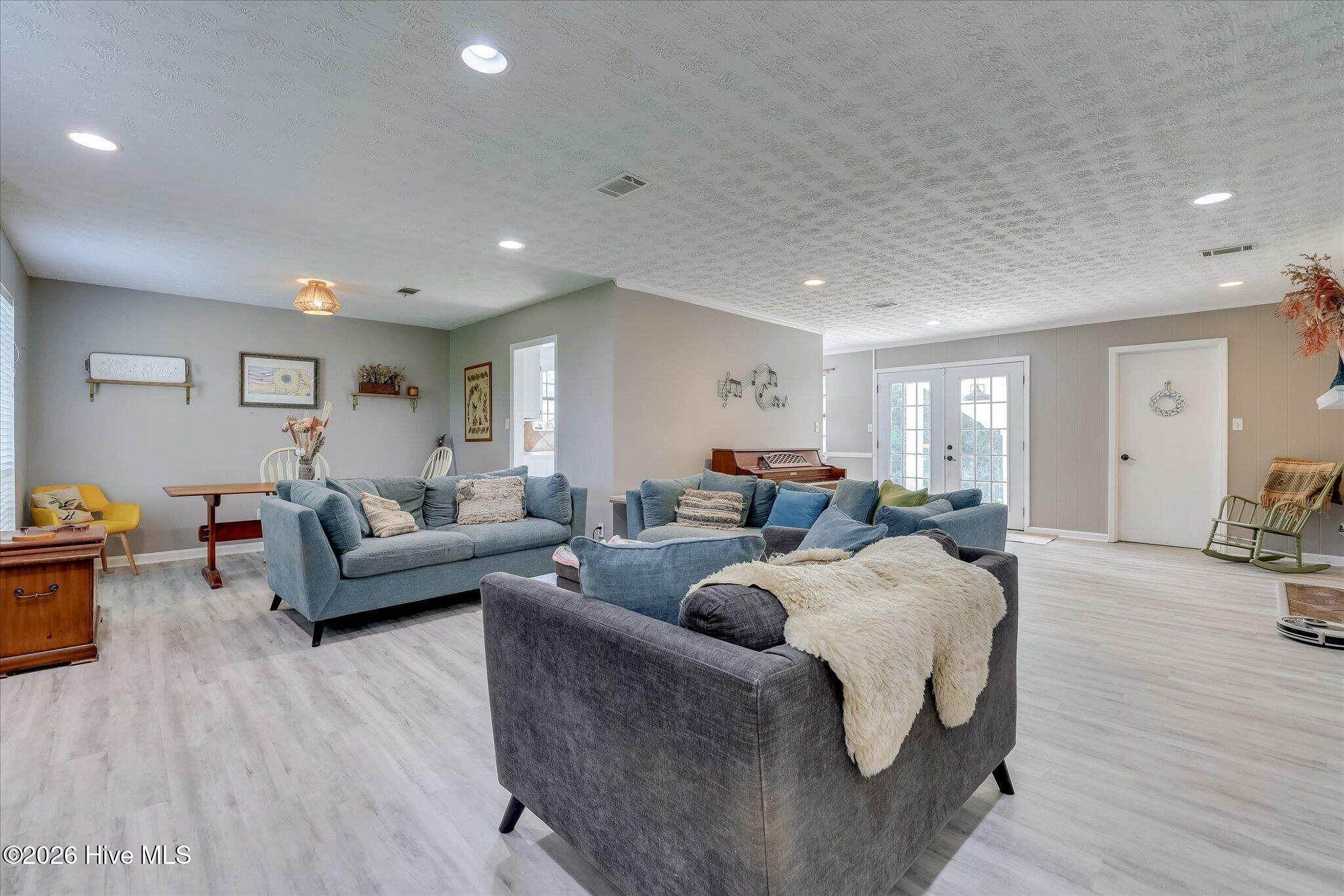 3954 Willowood Road Property Photo 2