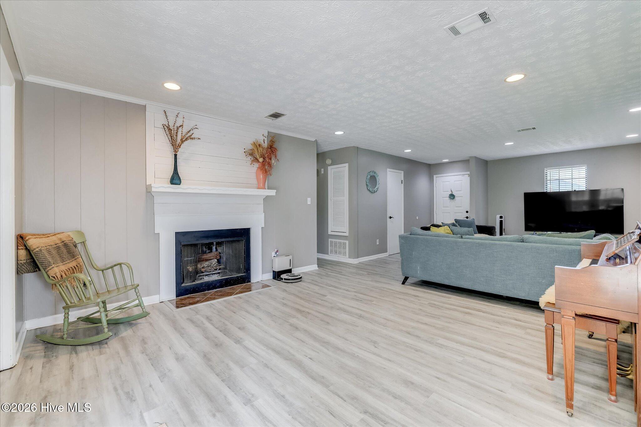3954 Willowood Road Property Photo 12