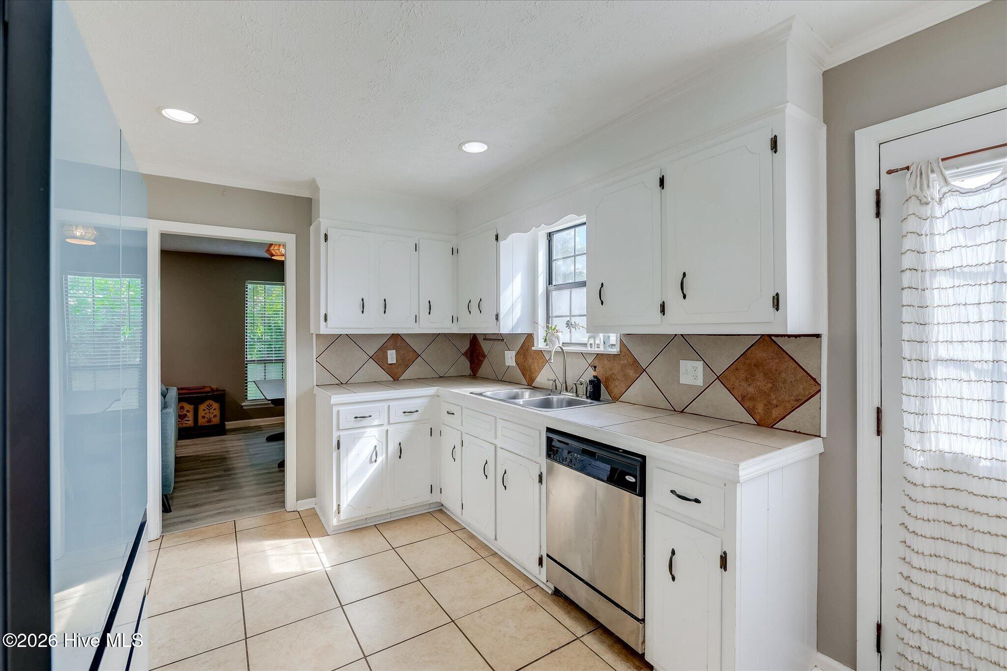 3954 Willowood Road Property Photo 15