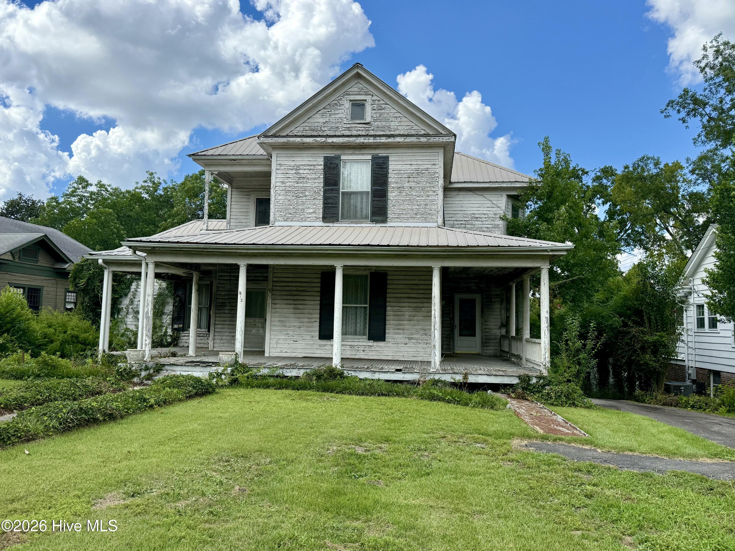 913 Fayetteville Road Property Photo 1