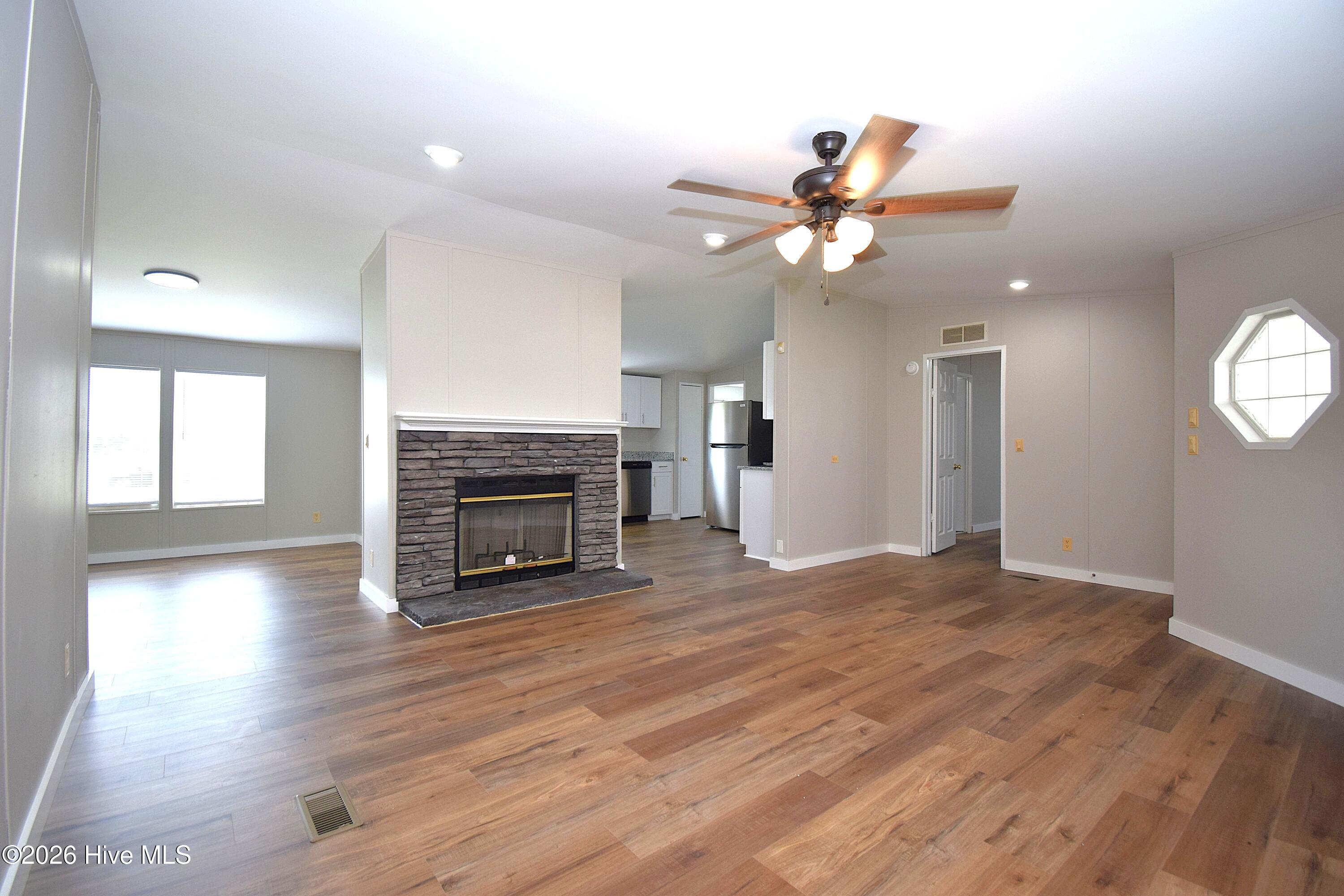 220 Main Street Property Photo 5