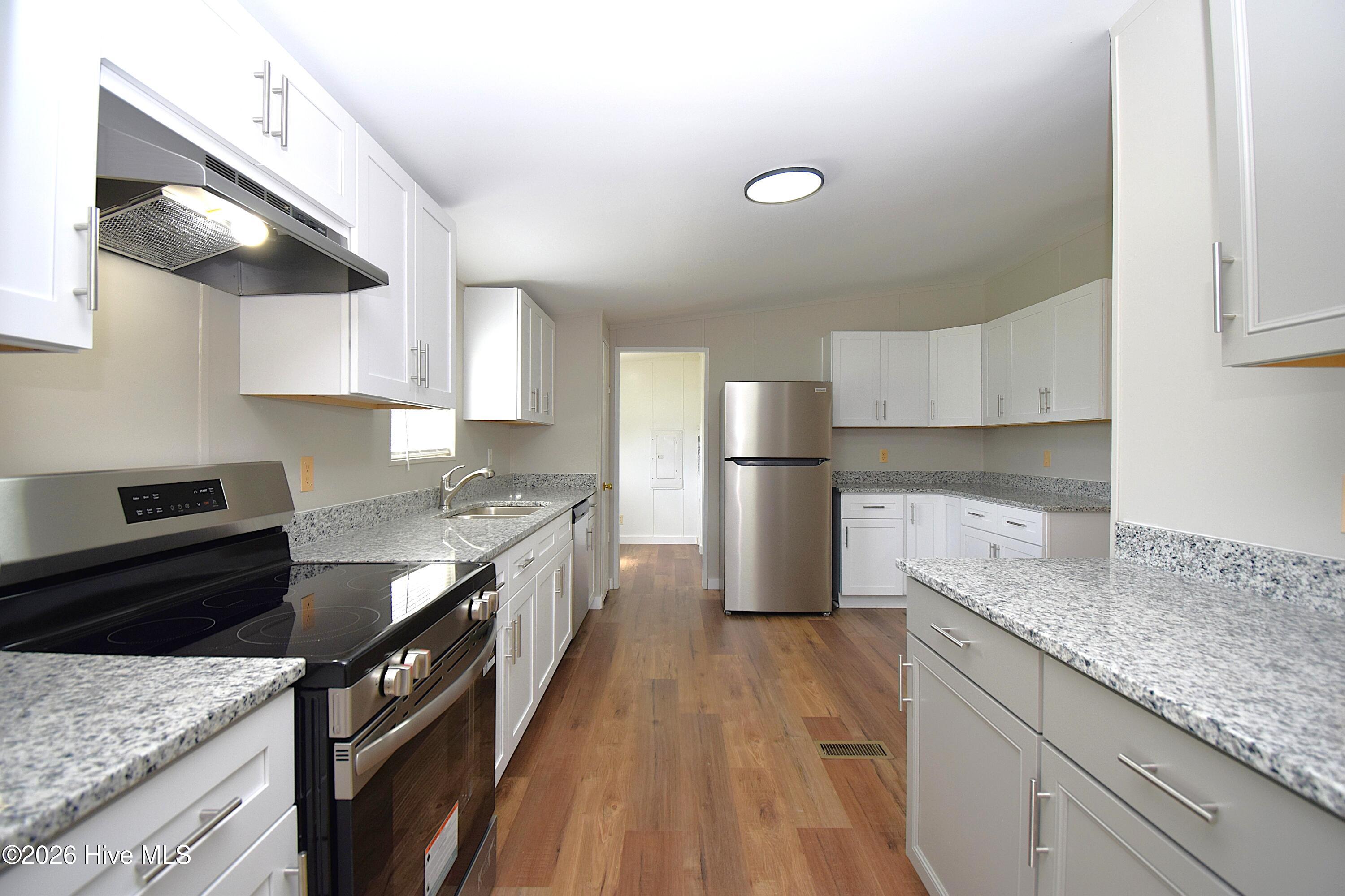 220 Main Street Property Photo 7
