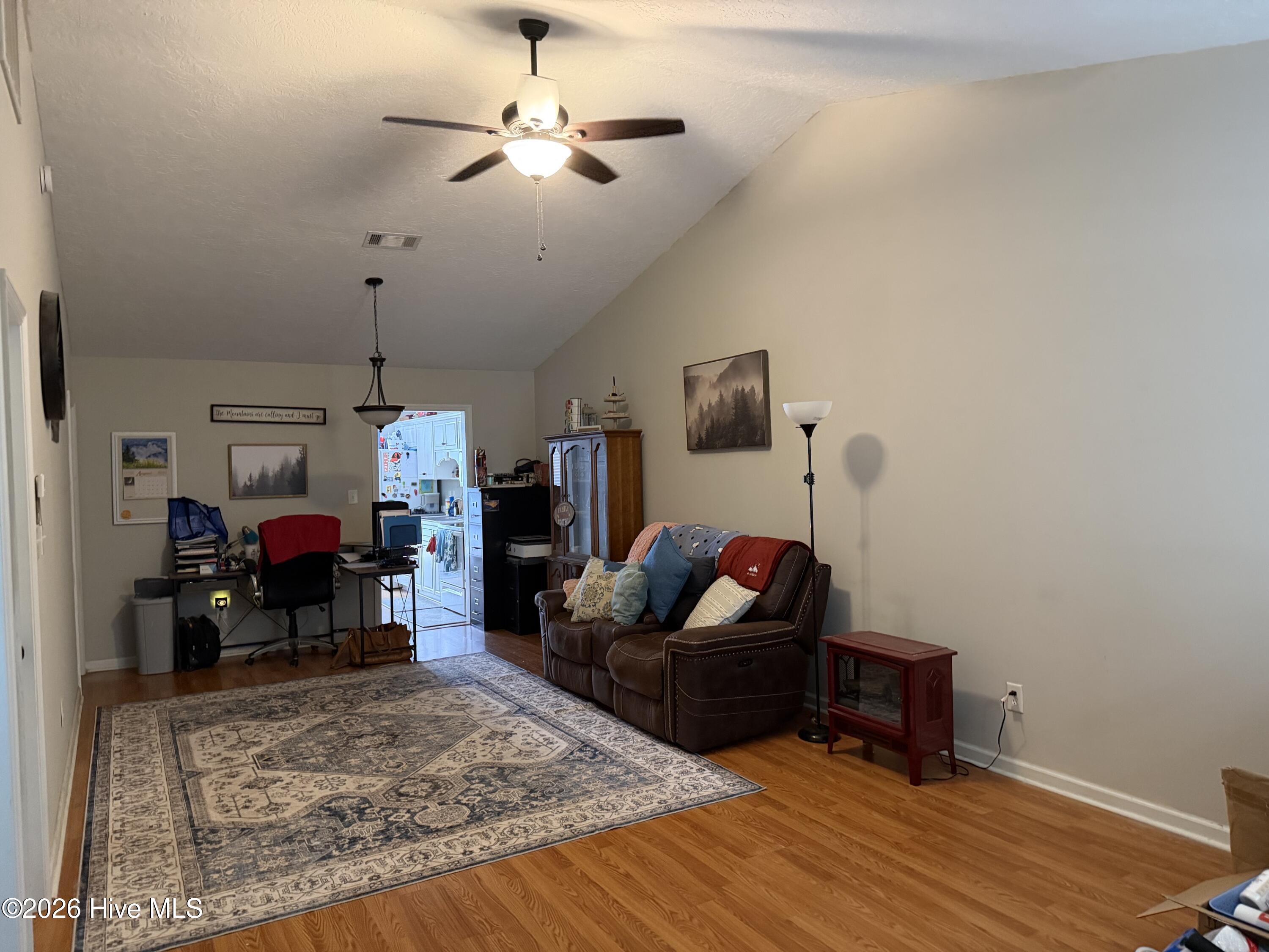 404 Newhaven Court Property Photo 2