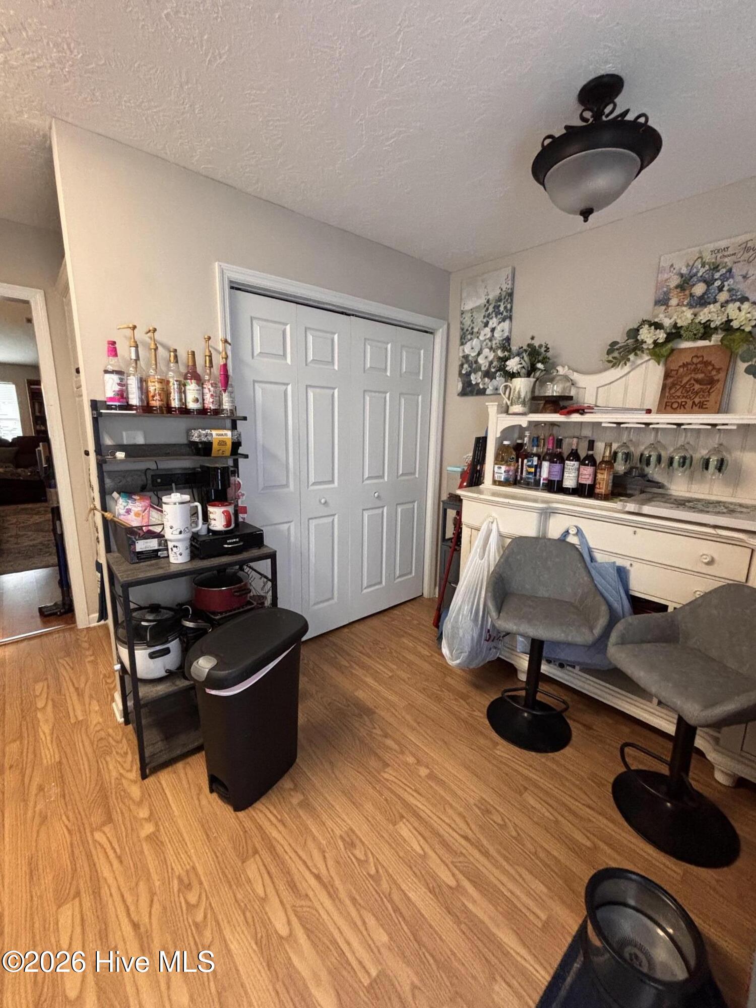 404 Newhaven Court Property Photo 4