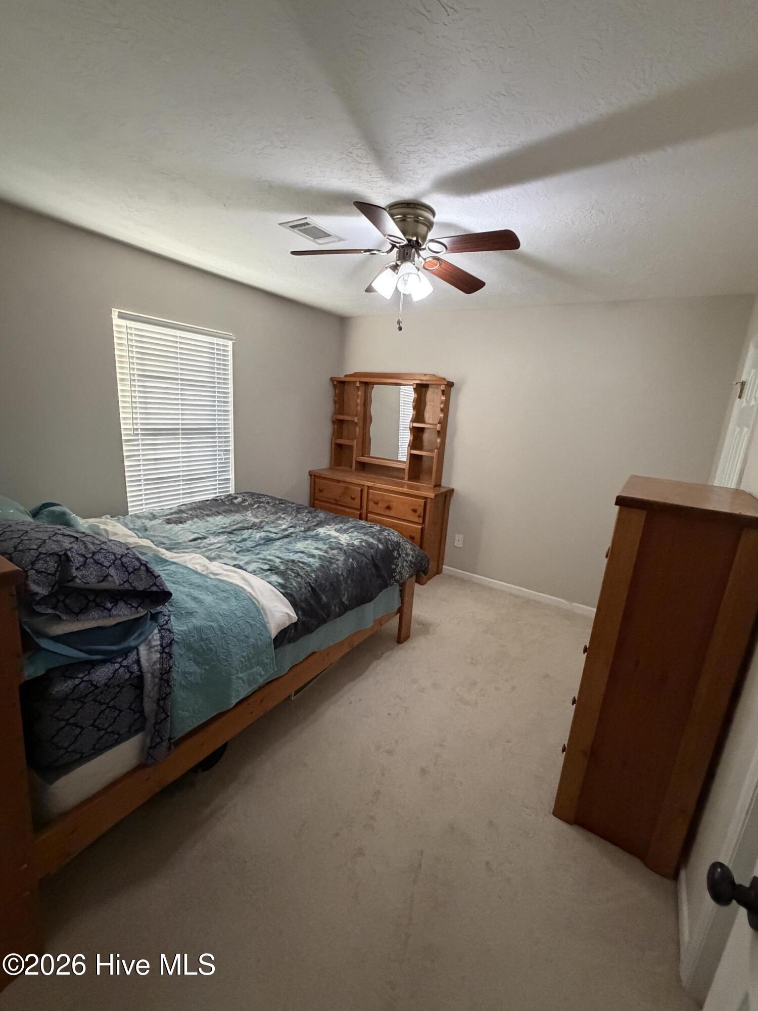 404 Newhaven Court Property Photo 8