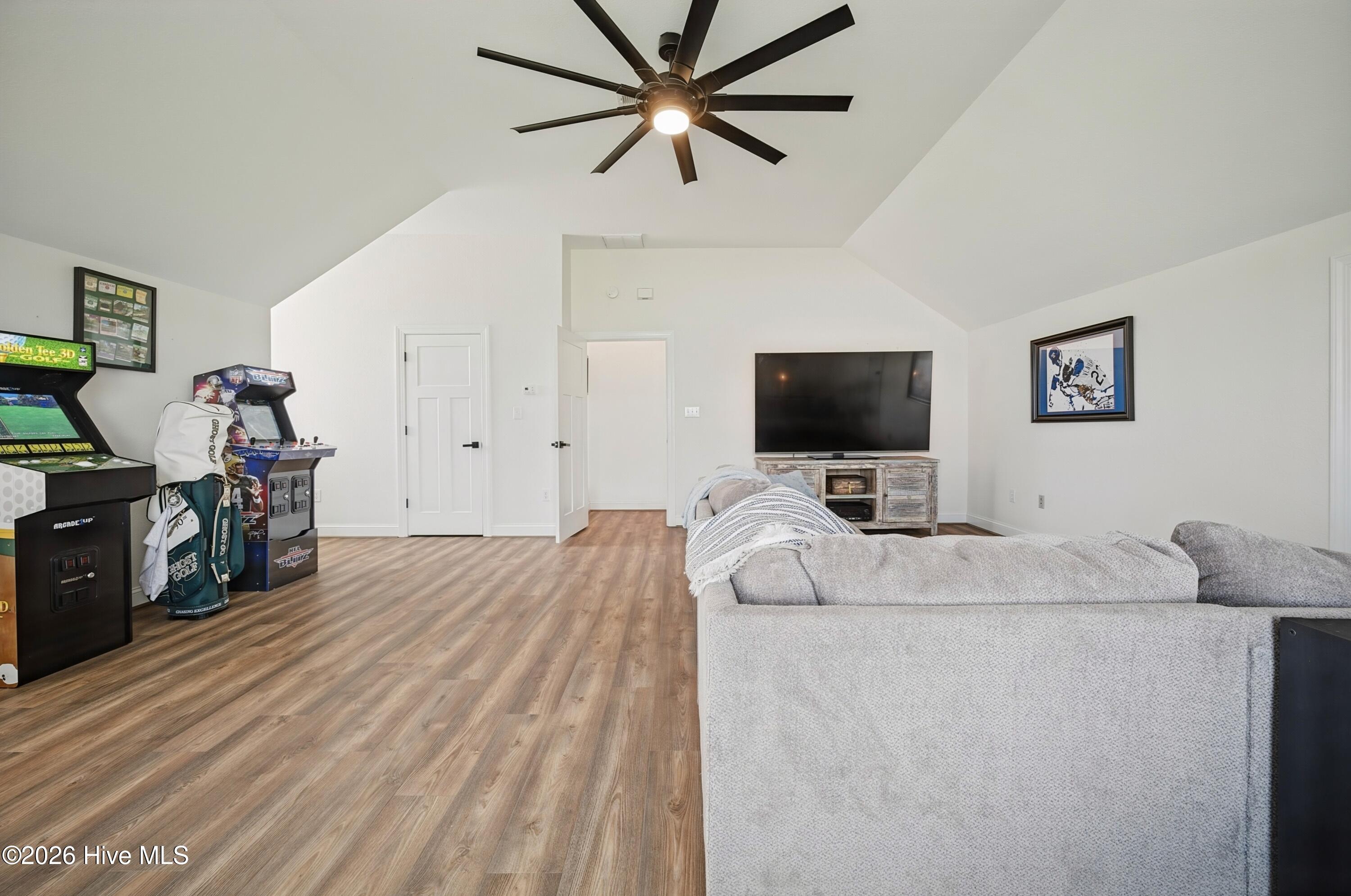 117 Pelican Pointe Drive Property Photo 32