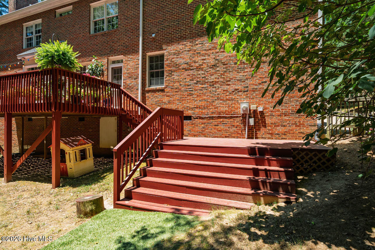 102 Buck Taylor Trail Property Photo 46