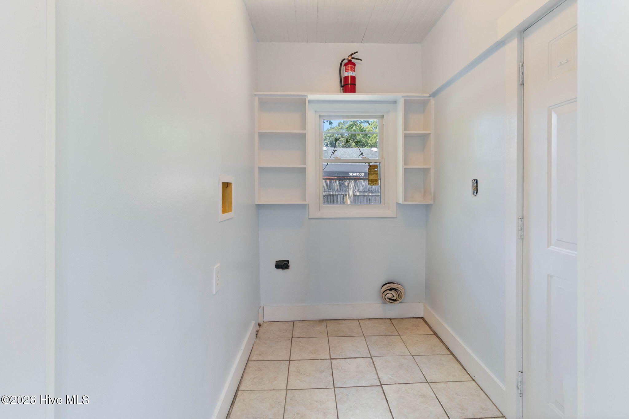 707 E Broad Street Property Photo 13