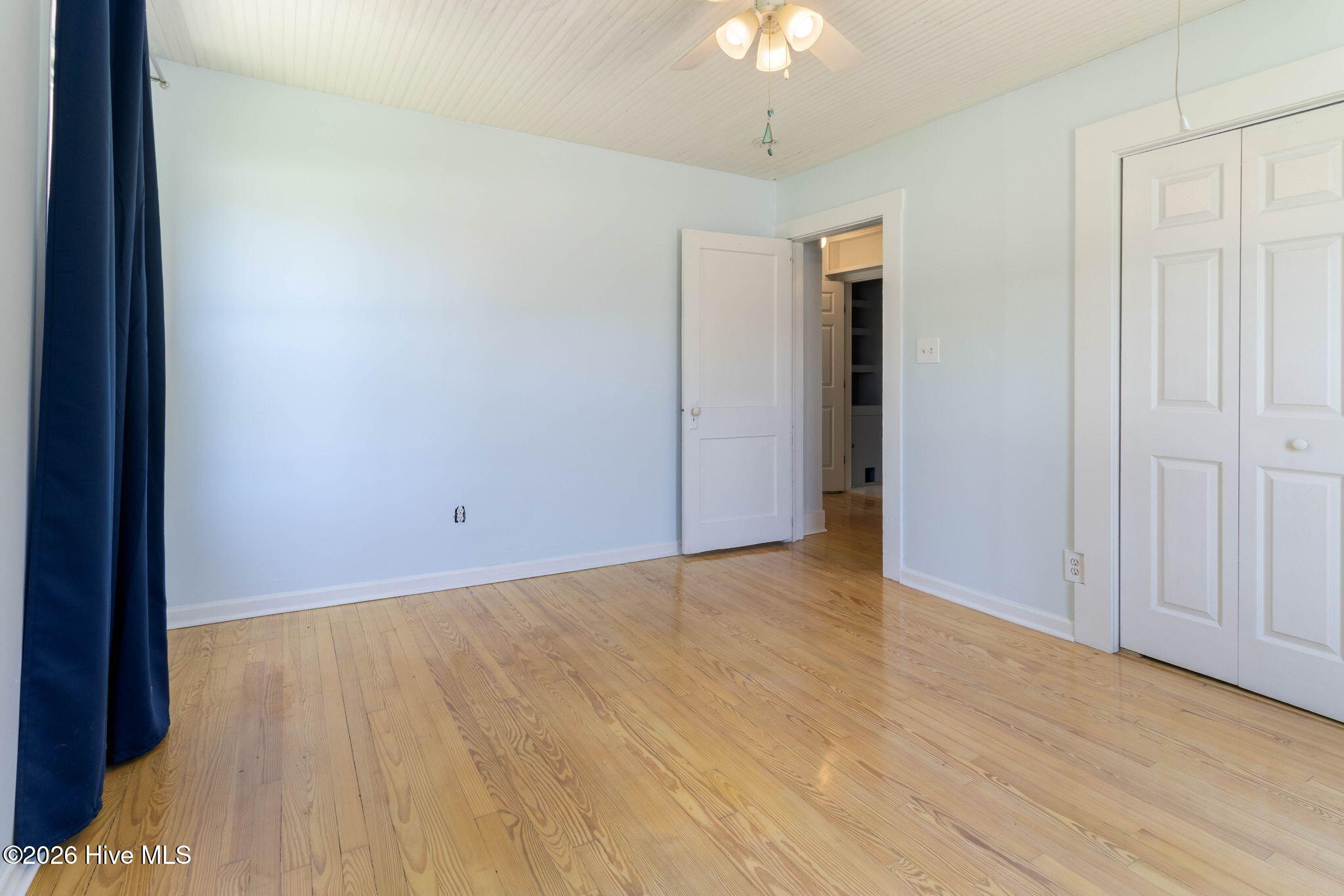 707 E Broad Street Property Photo 15