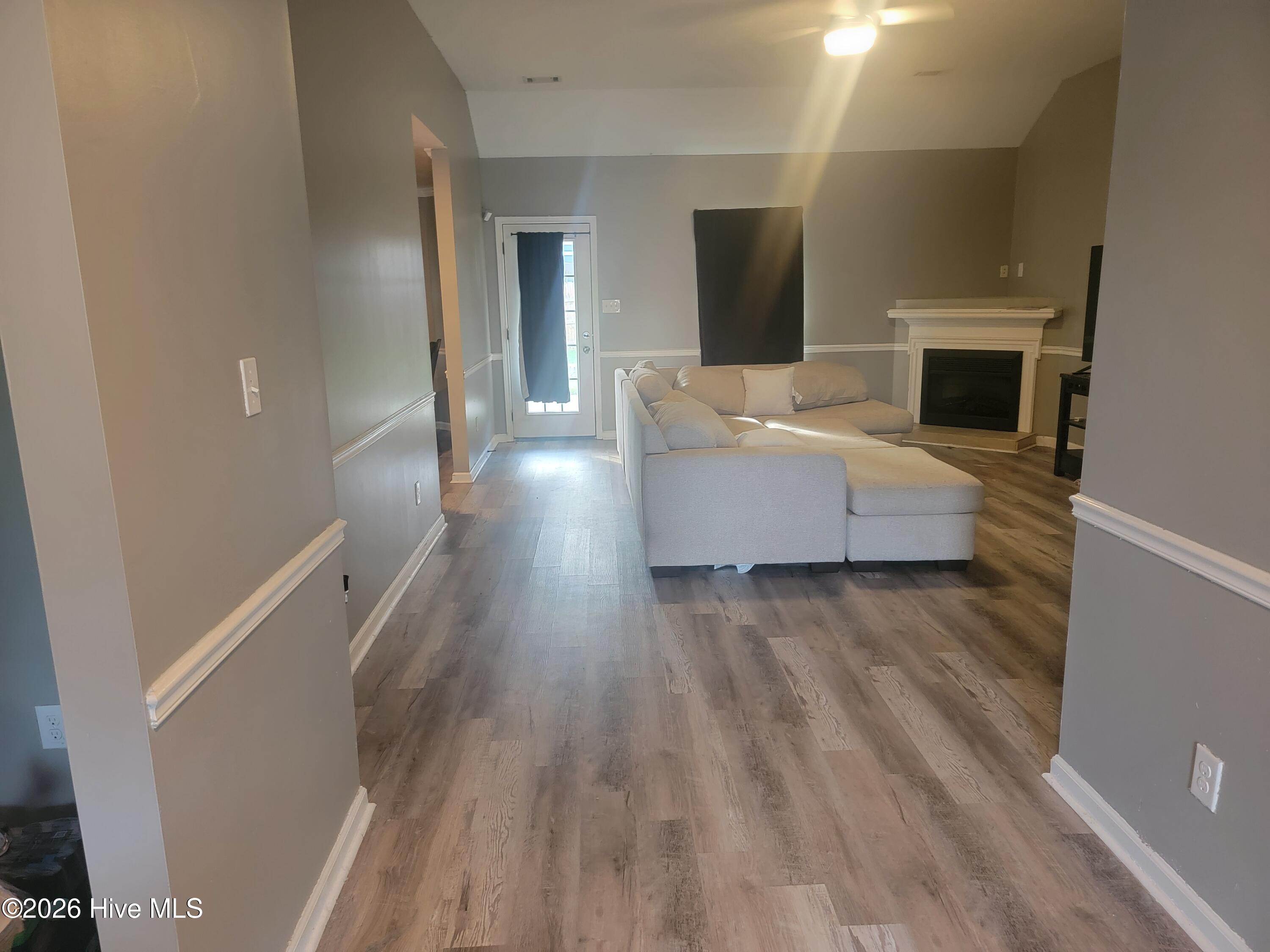 810 Reynolds Court Property Photo 3