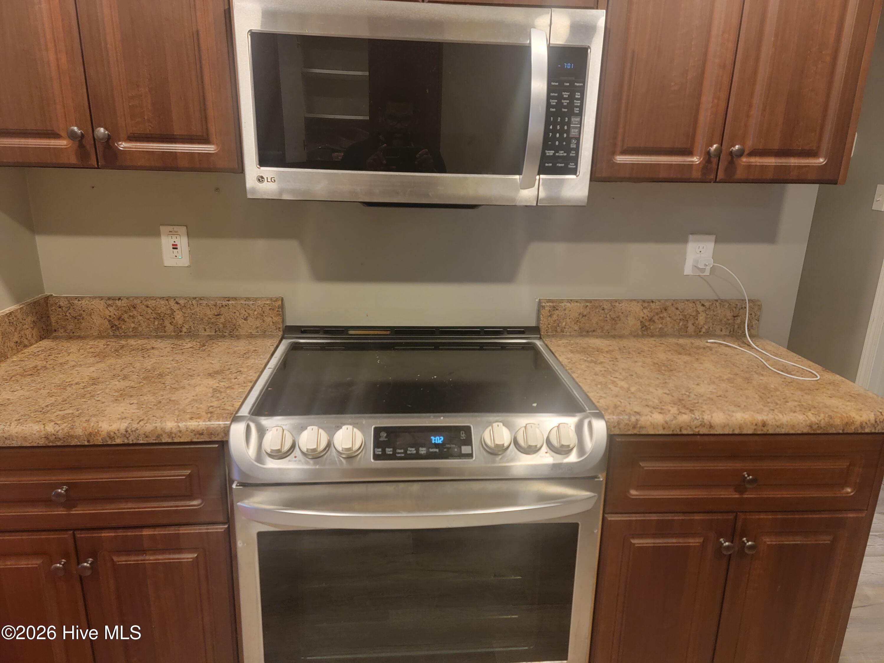 810 Reynolds Court Property Photo 4