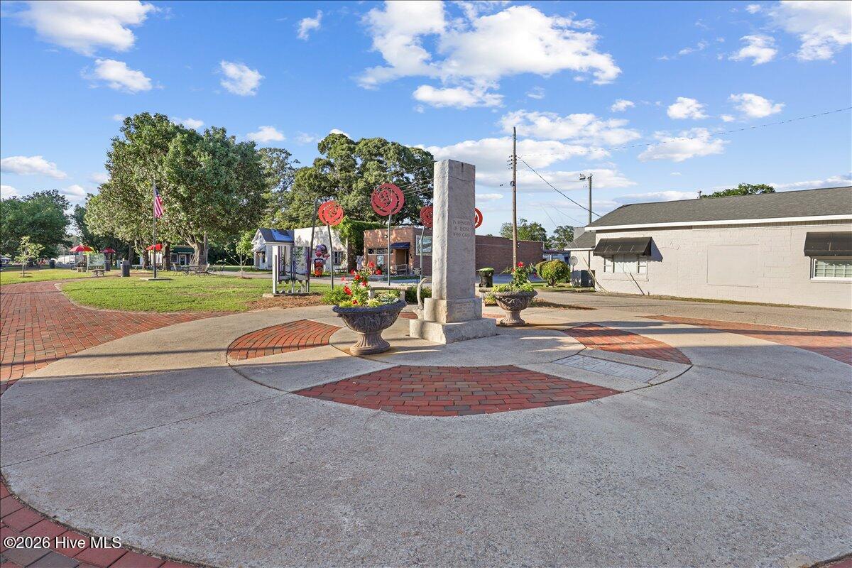 104 Lee Street Property Photo 37