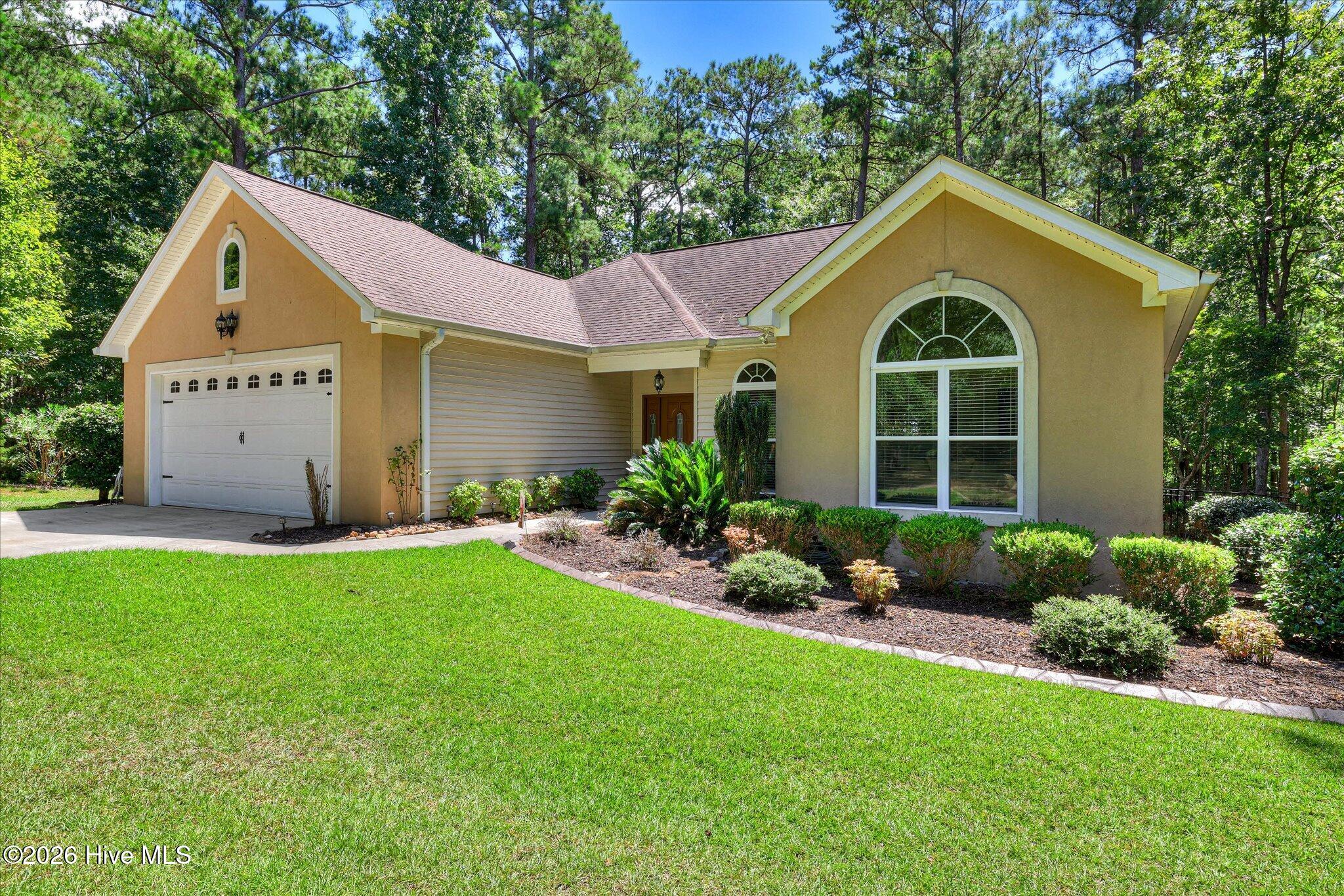 806 Sturbridge Drive Property Photo 3