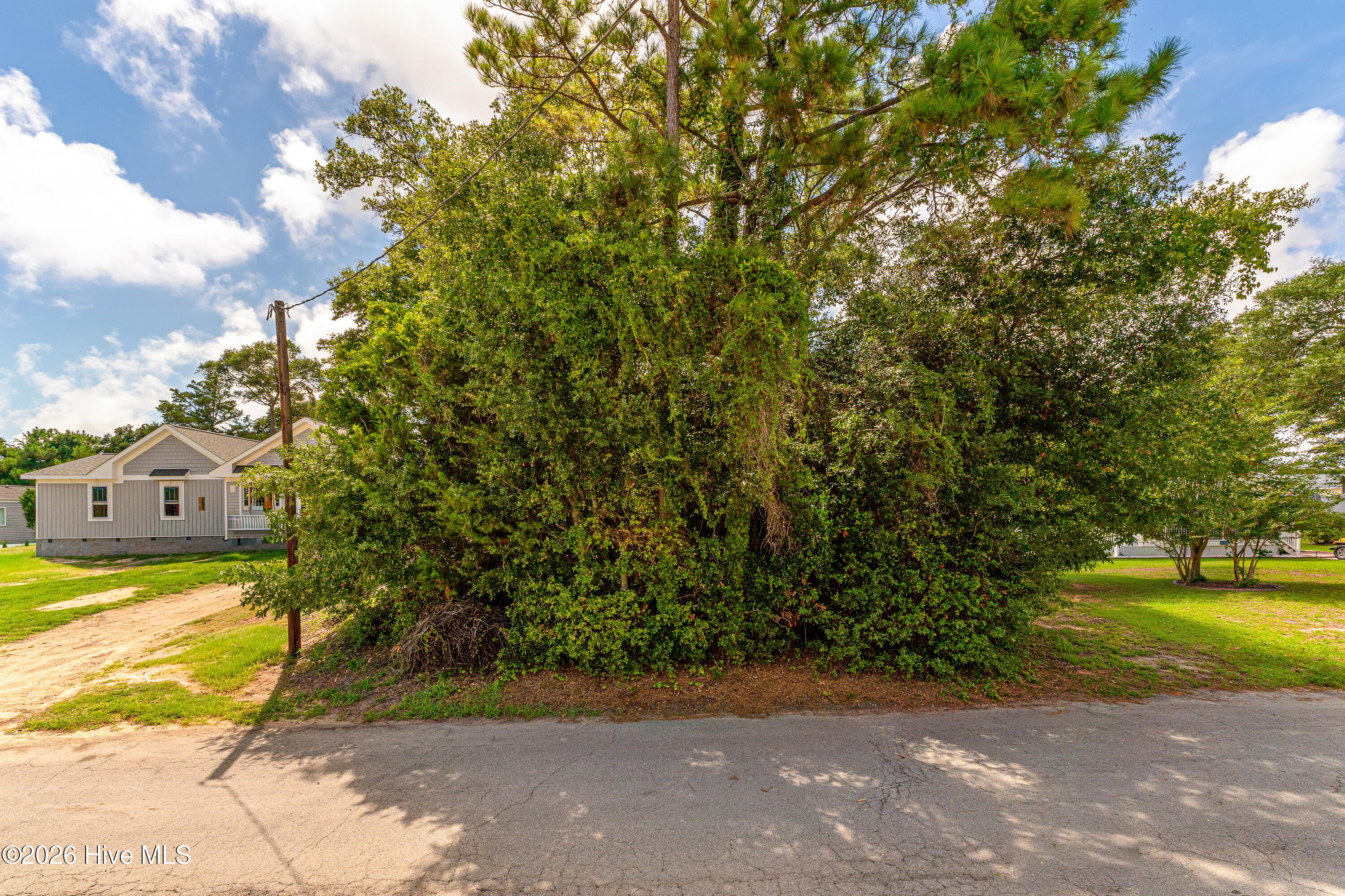 311 Lamroc Drive Property Photo 5