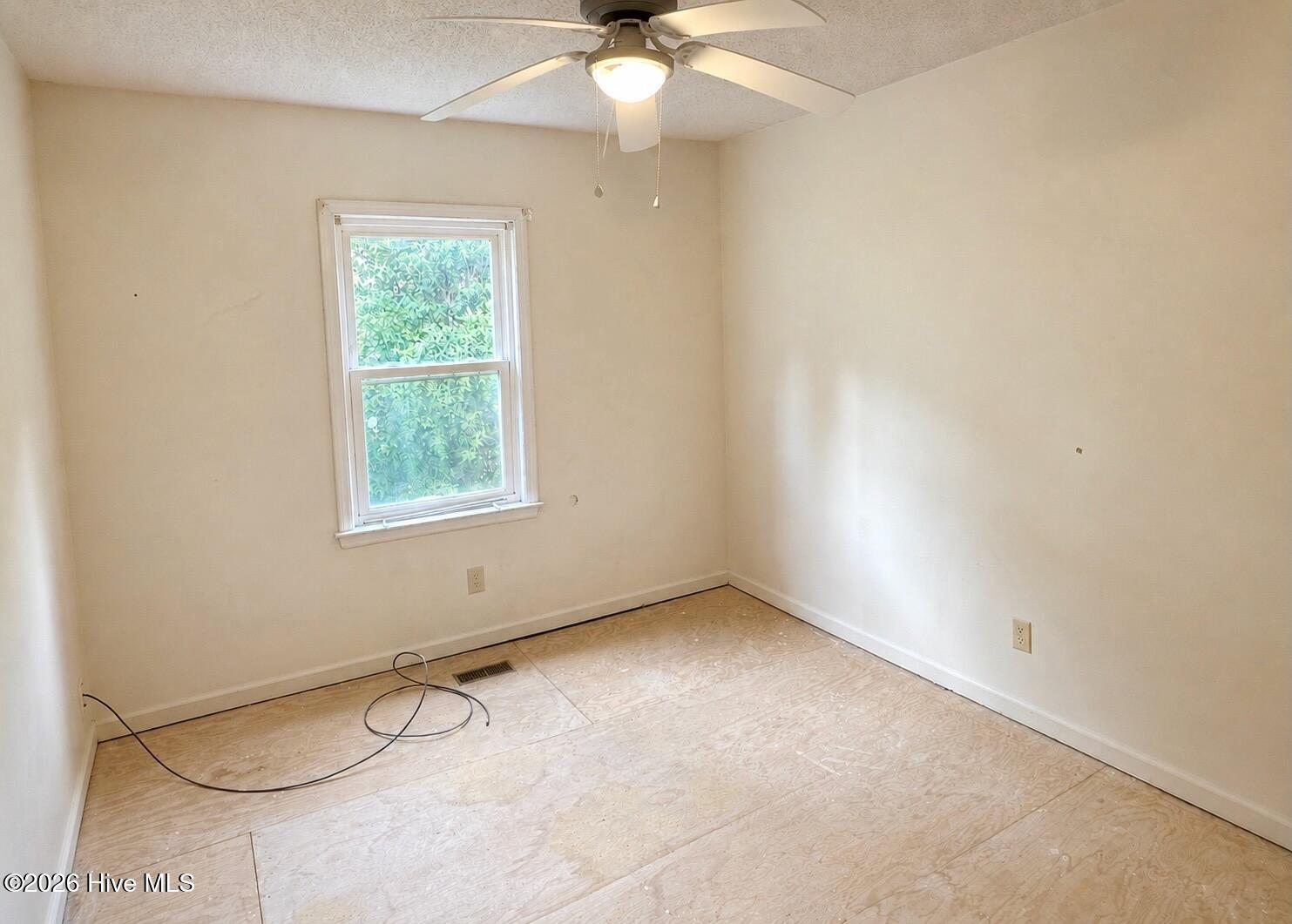 100 Kristin Drive B7 Property Photo 17