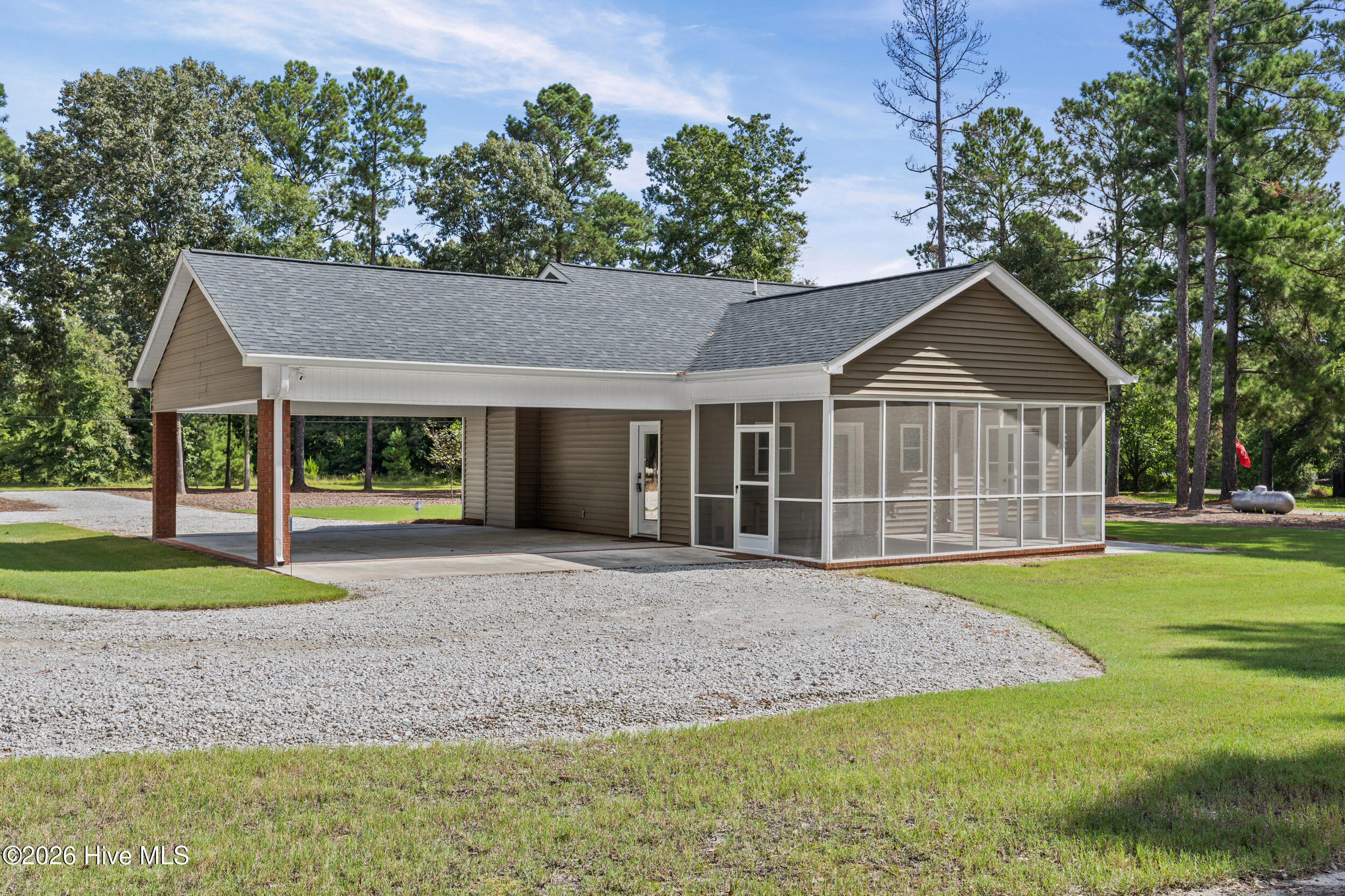2543 Quaker Road Property Photo 5