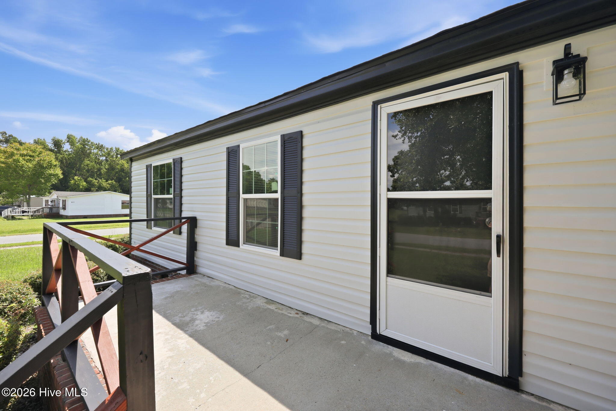 2503 State Drive Property Photo 4