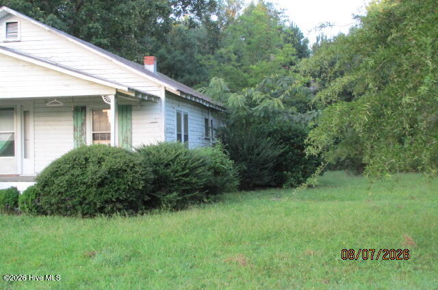 17 Dot Avenue Property Photo 5